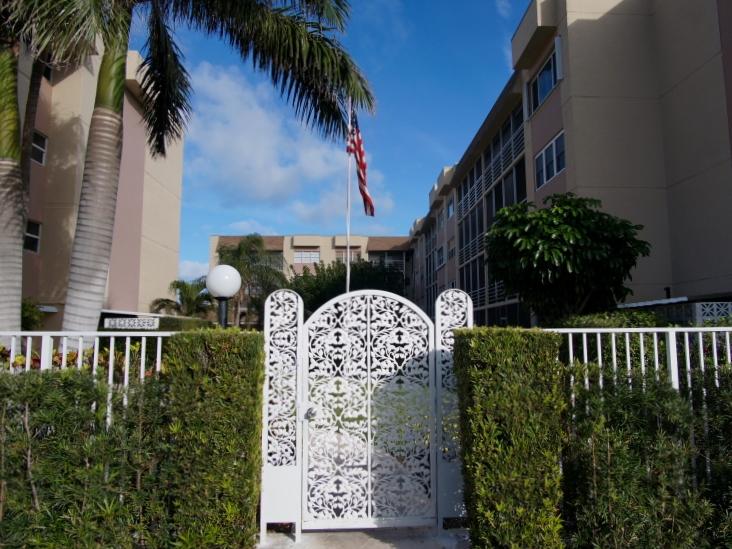 PALM LAKE 1 CONDO - Residential