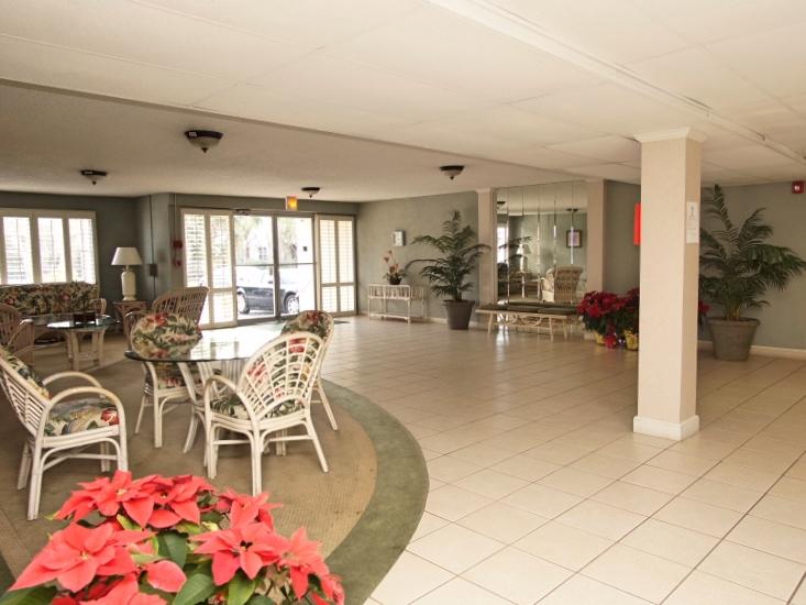 PALM LAKE 1 CONDO - Residential