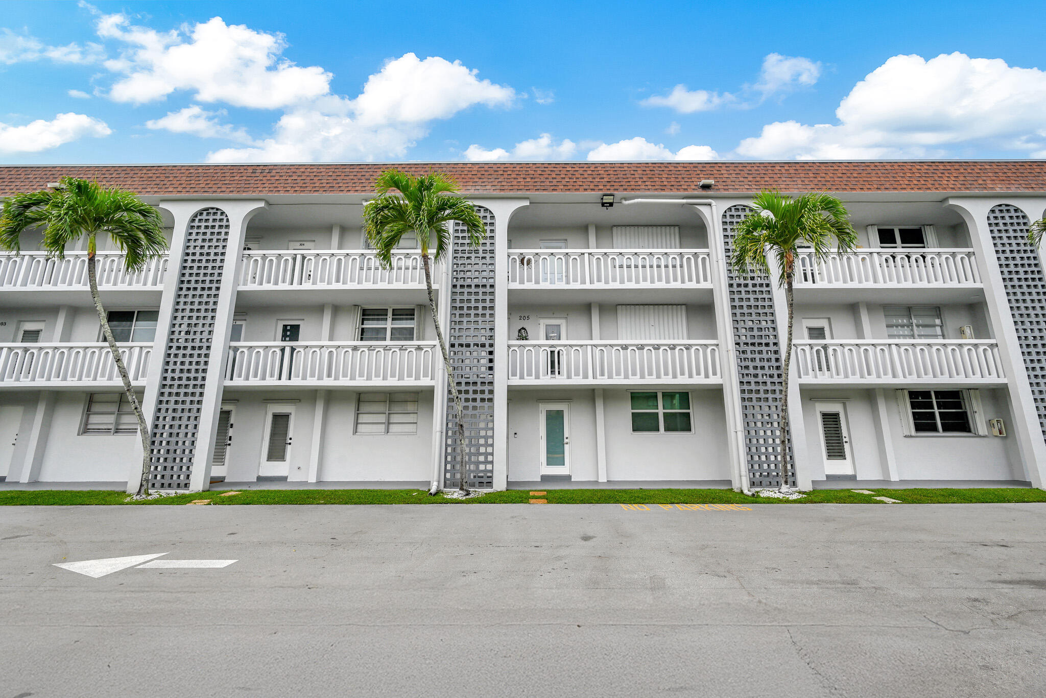 DEERFIELD BEACH GARDENS CONDO - Residential Lease