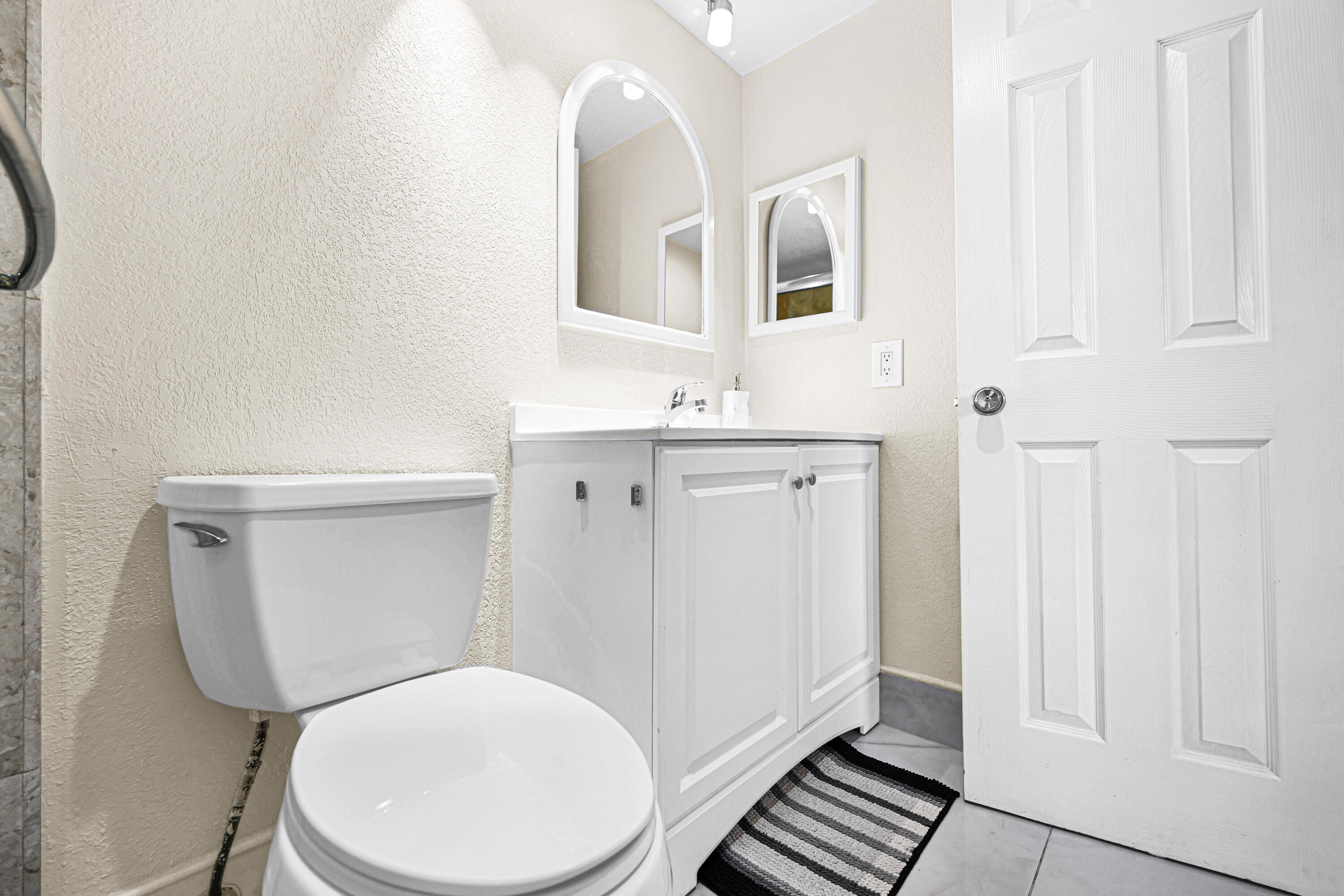 DEERFIELD BEACH GARDENS CONDO - Residential Lease