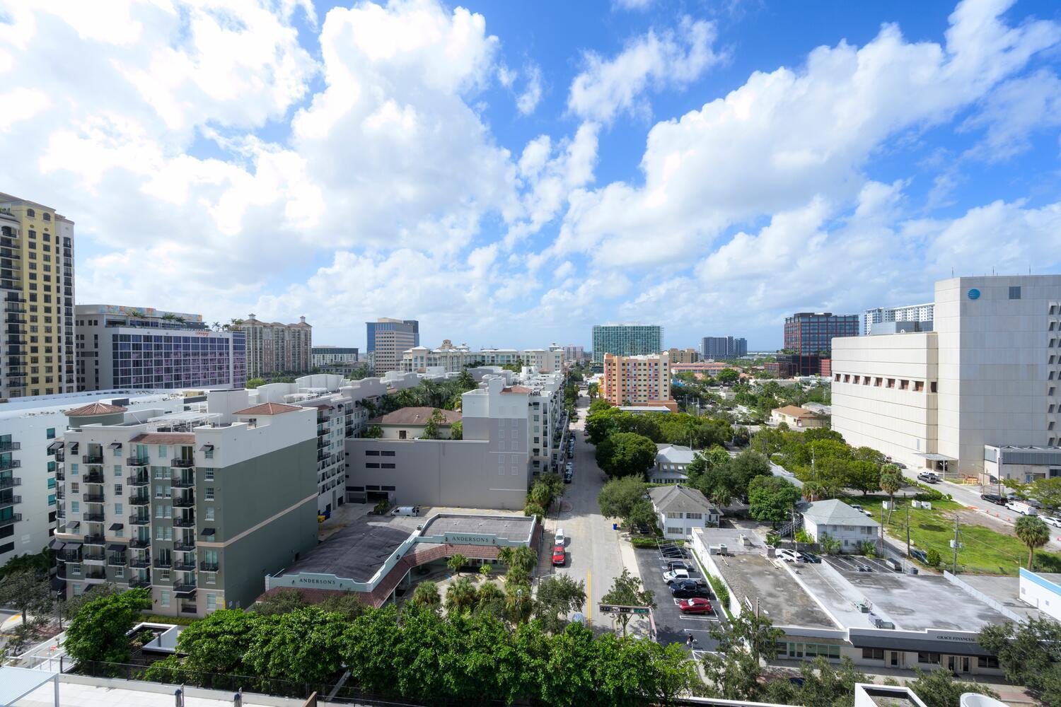 PLAZA OF THE PALM BEACHES - Residential
