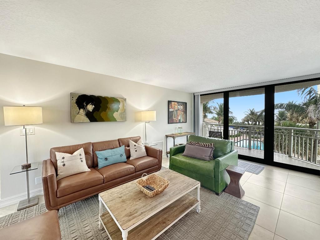 Photo of 3000 N Ocean Drive #3-H, Singer Island, FL 33404 (MLS # R10983492)