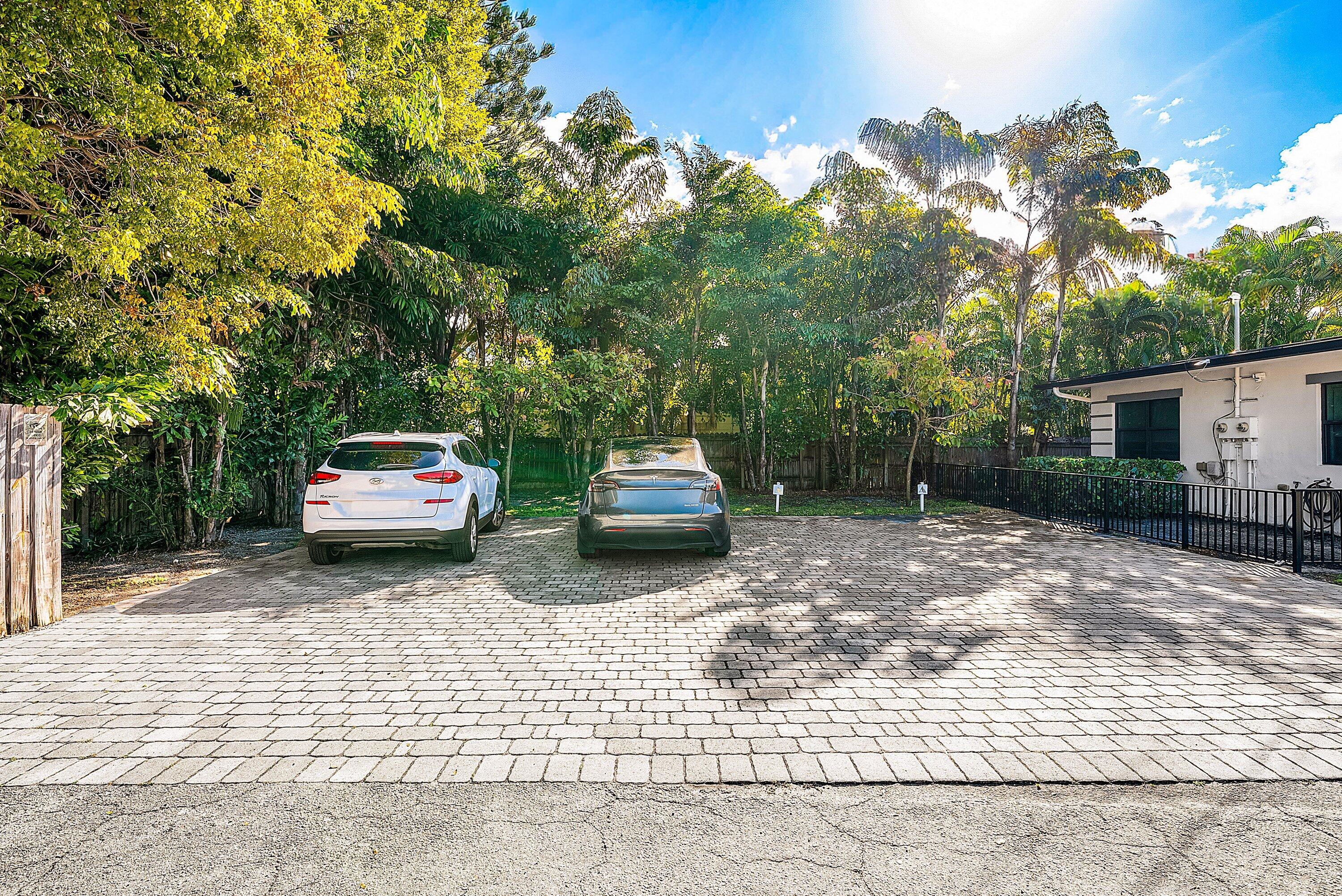 215 N Swinton Avenue