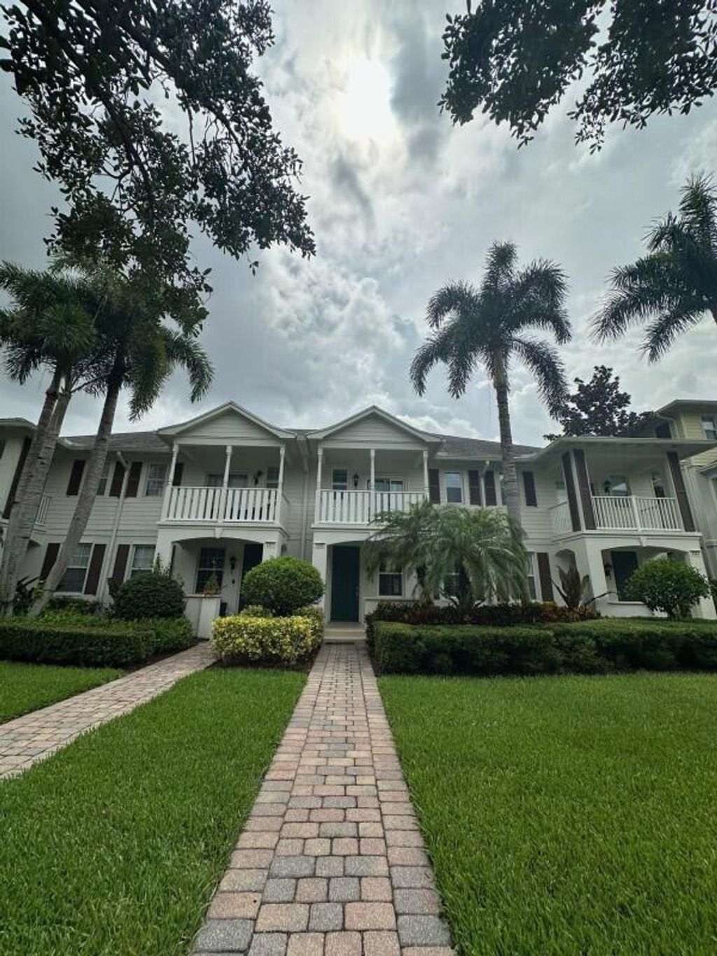 Photo of 3325 E Community Drive, Jupiter, FL 33458 (MLS # R11127230)