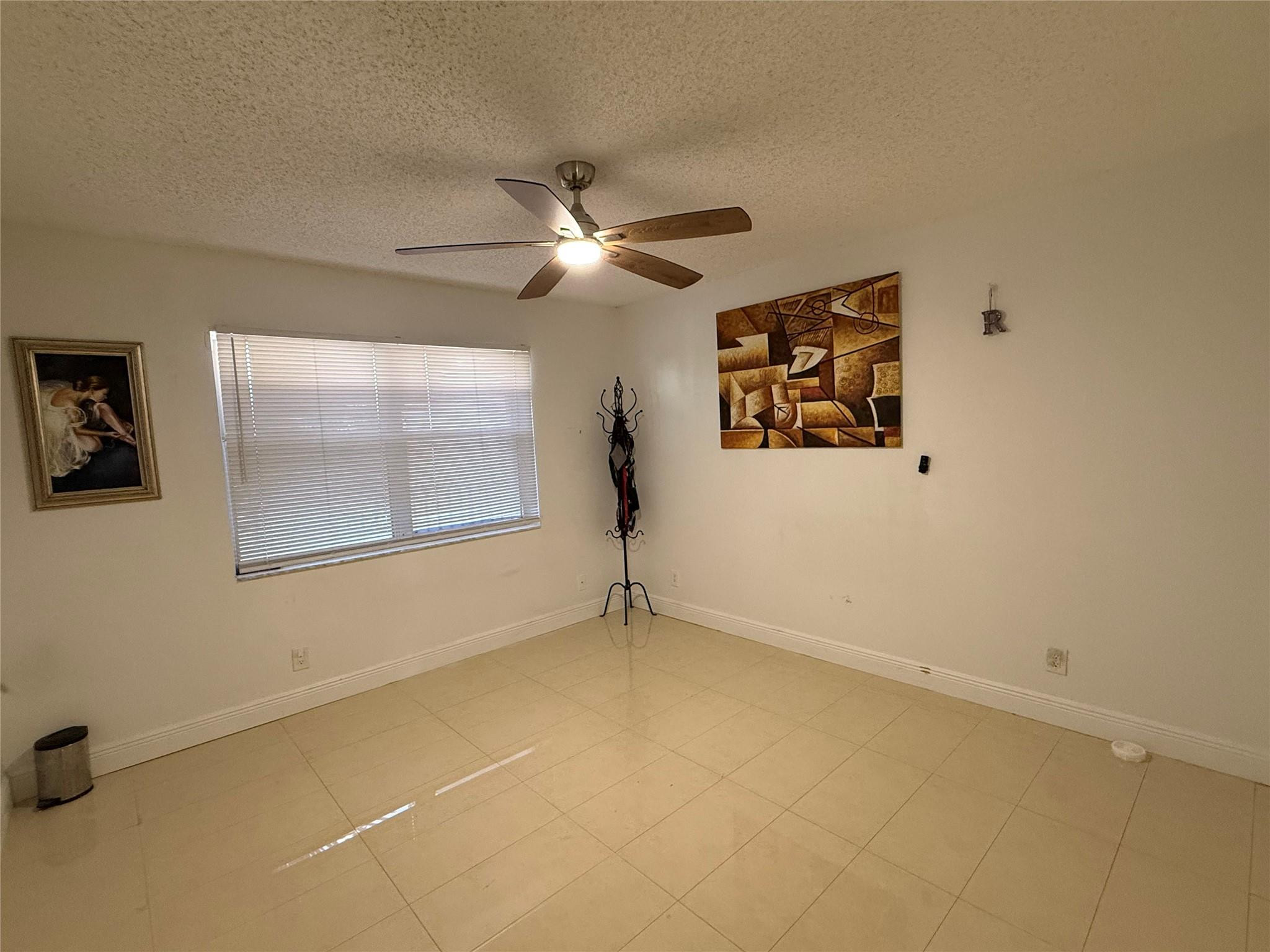 SUNRISE LAKES 211 CONDO - Residential