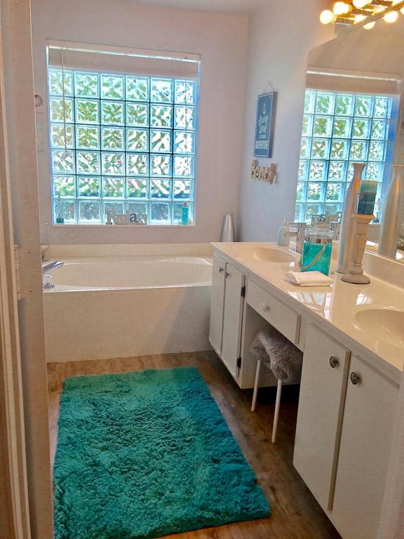 RAINBOW LAKES TR B PH 1 - Residential