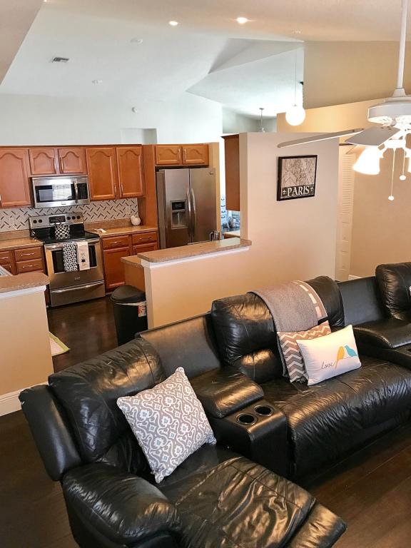 RAINBOW LAKES TR B PH 1 - Residential