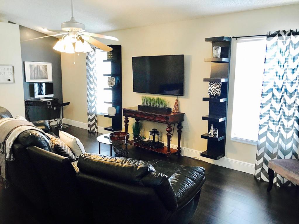 RAINBOW LAKES TR B PH 1 - Residential