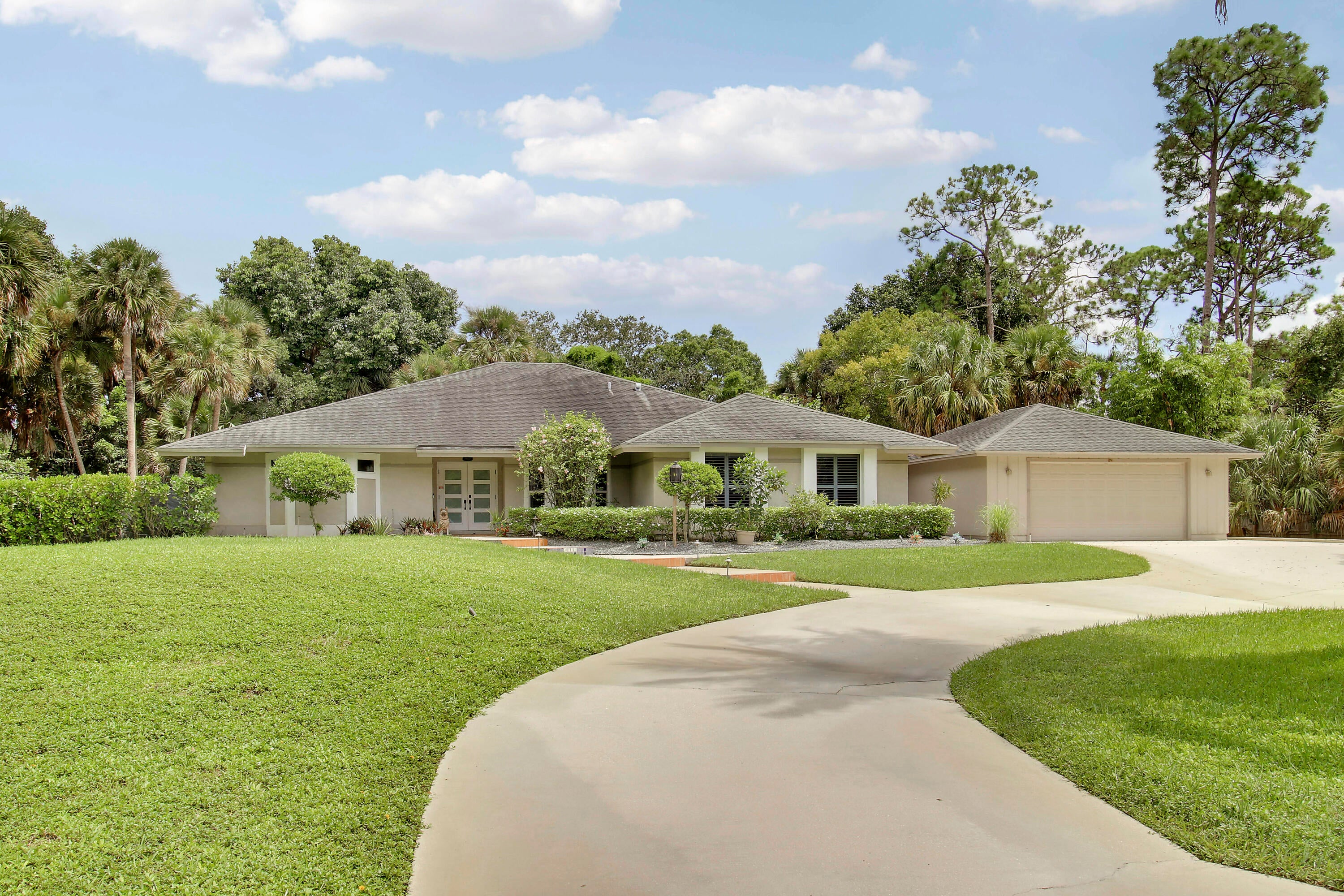 8552 Thousand Pines Circle