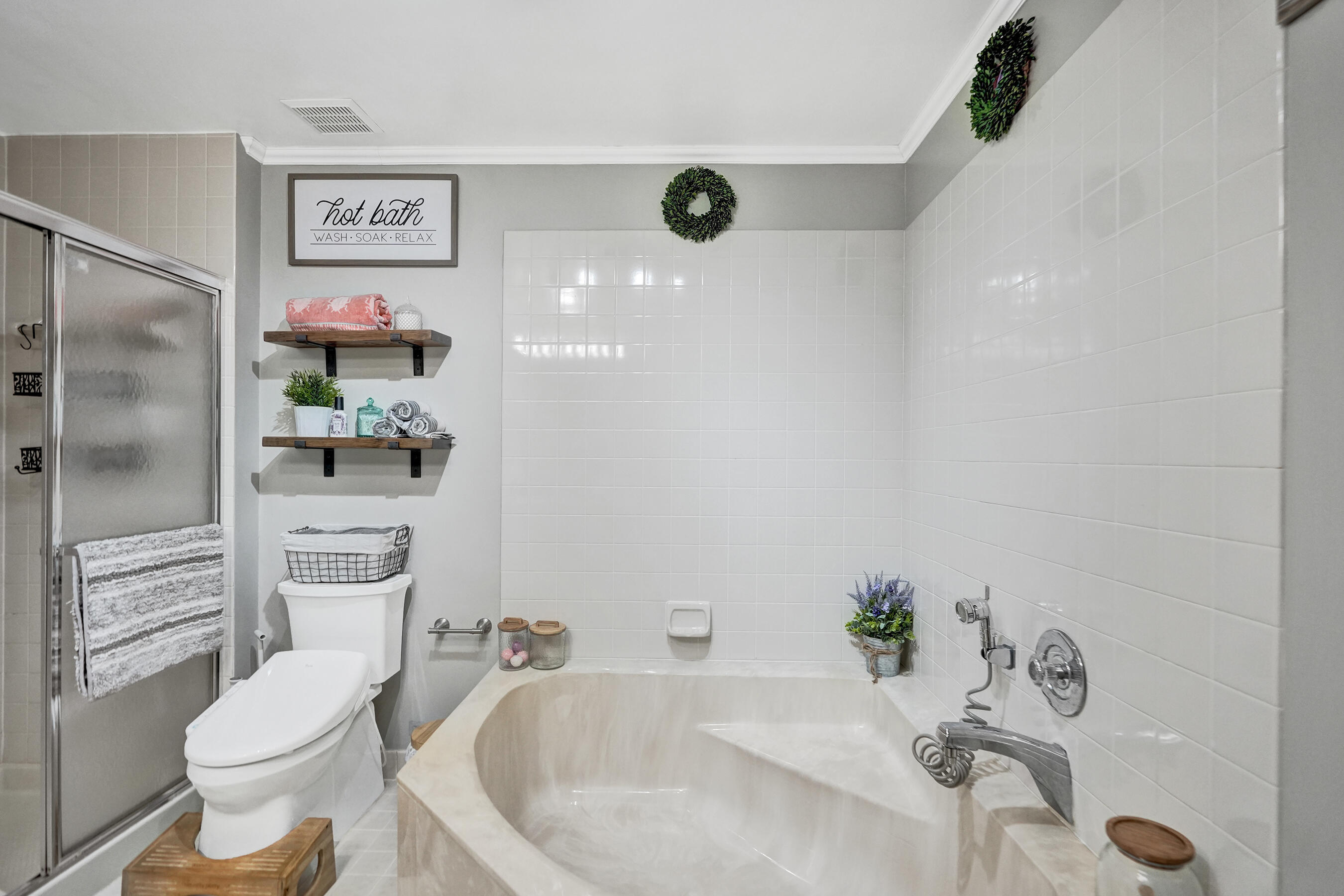 BONAIRE VILLAGE AT WOODMONT - Residential