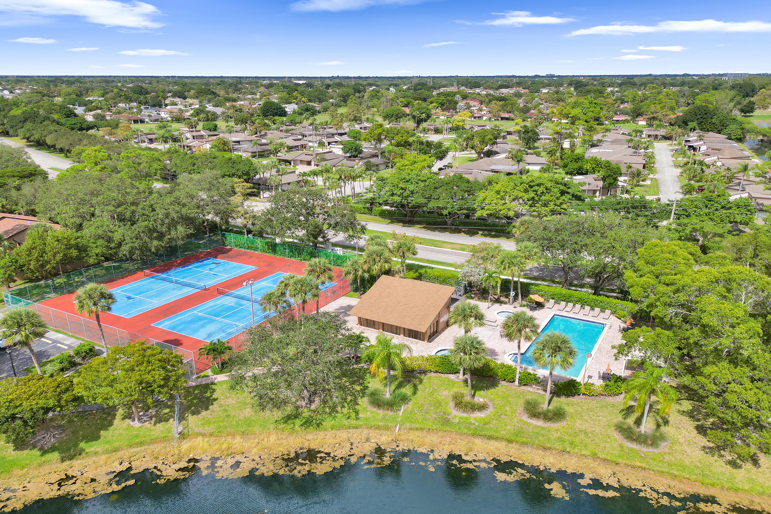 BONAIRE VILLAGE AT WOODMONT - Residential