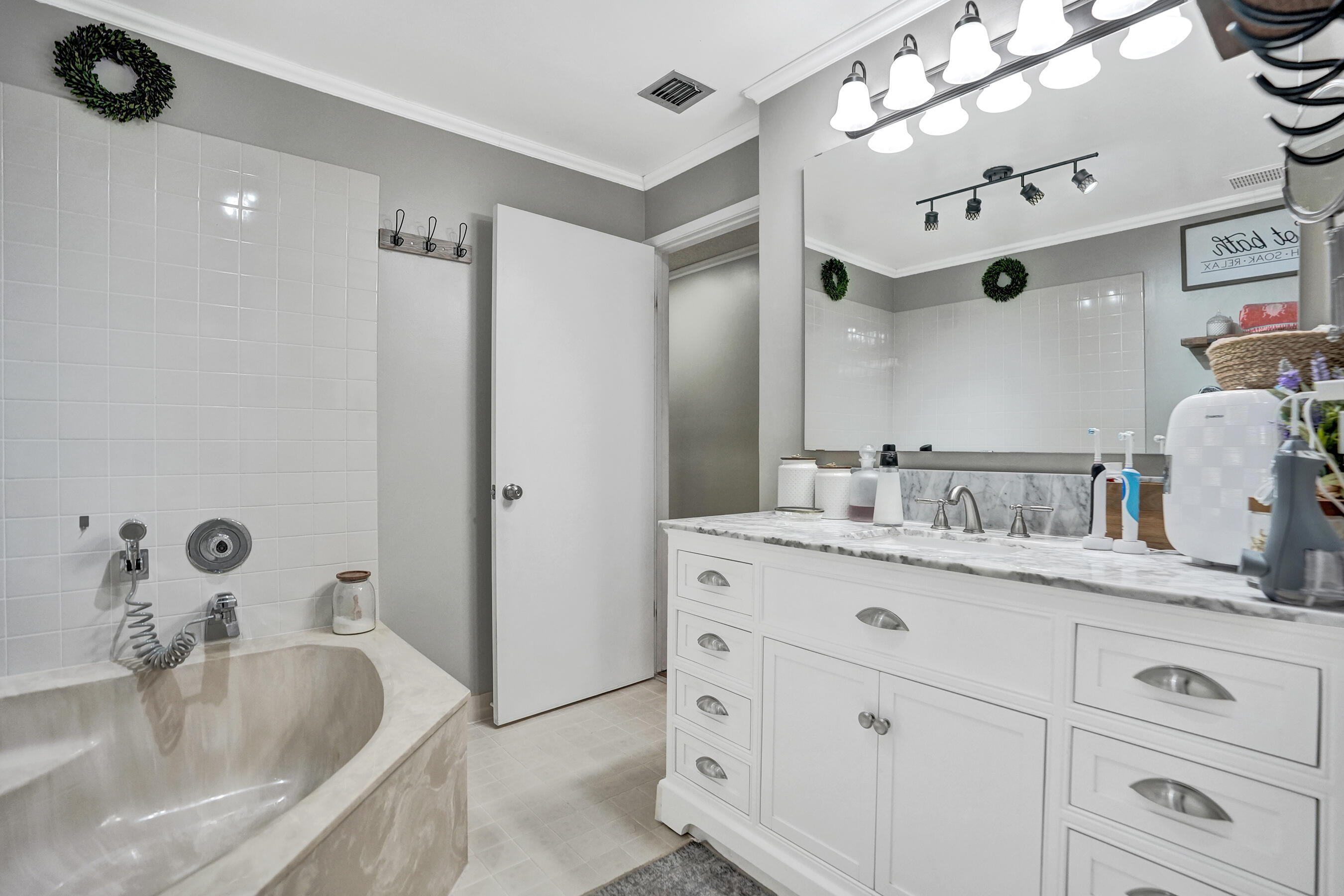 BONAIRE VILLAGE AT WOODMONT - Residential