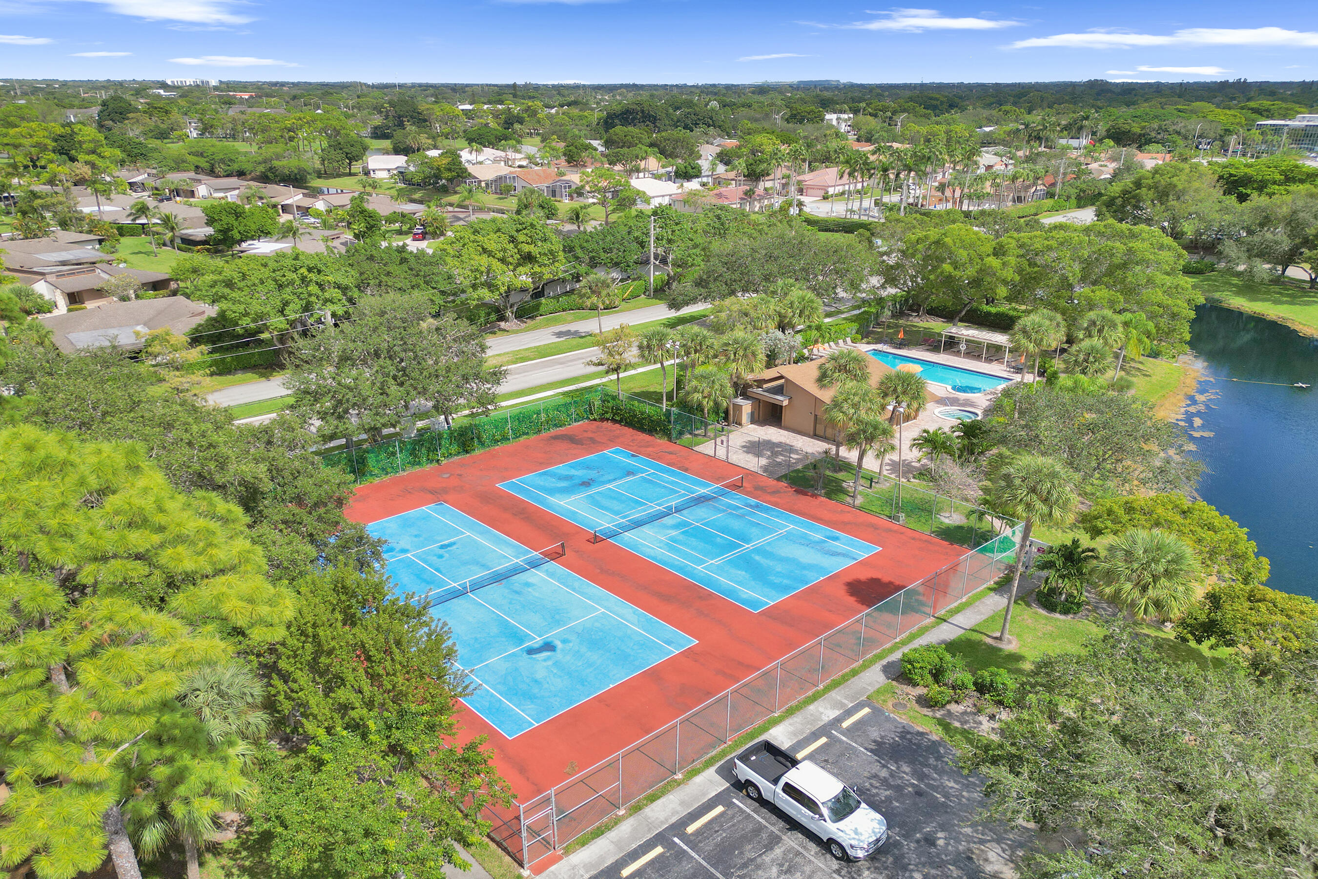 BONAIRE VILLAGE AT WOODMONT - Residential