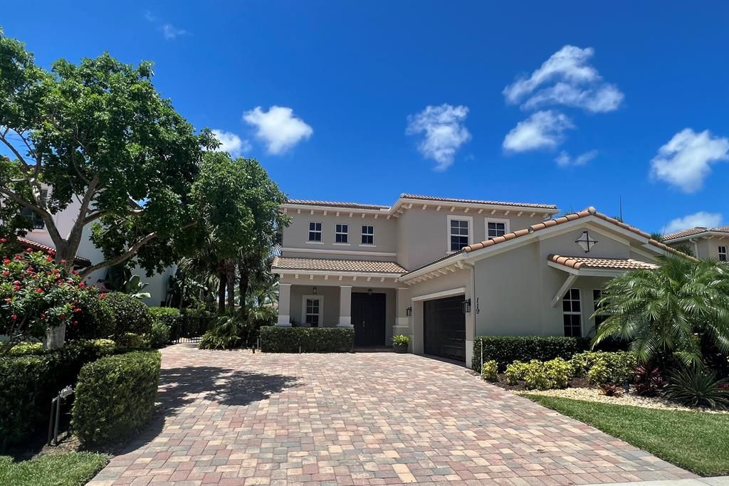 Photo of 119 Behring Way Way, Jupiter, FL 33458 (MLS # R10815444)
