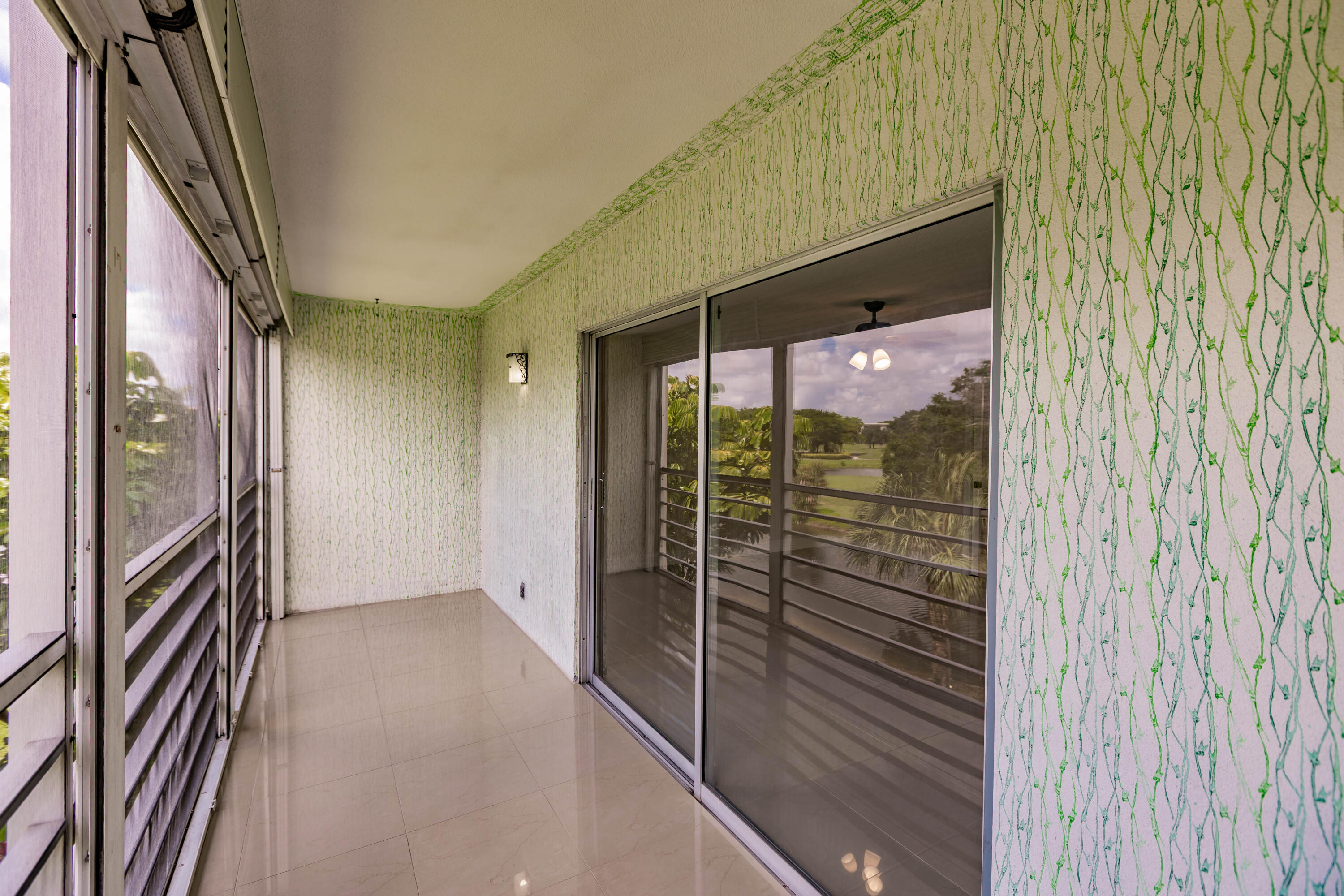 MARTINIQUE VILLAGE II E CONDO - Residential
