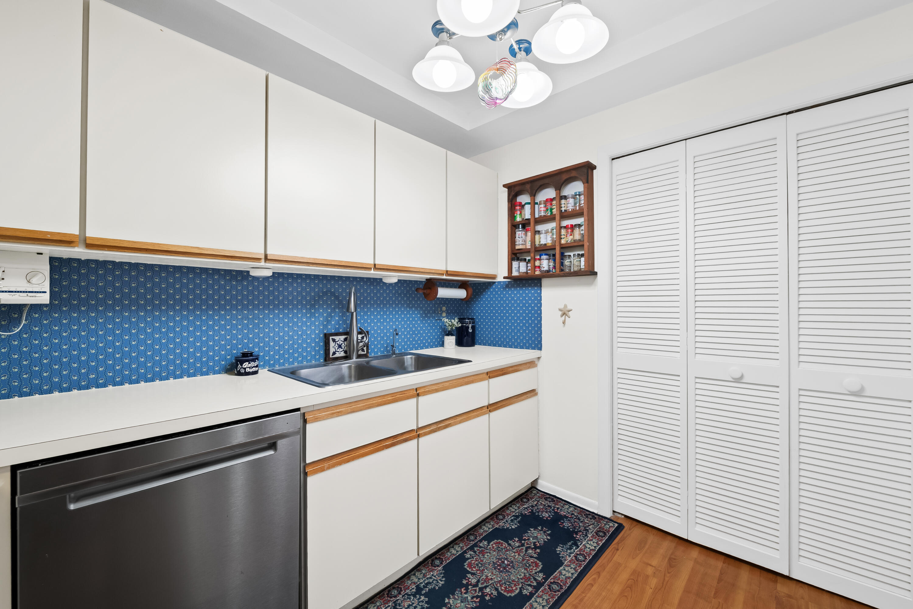 CAPISTRANO TOWNHOMES CONDO - Residential