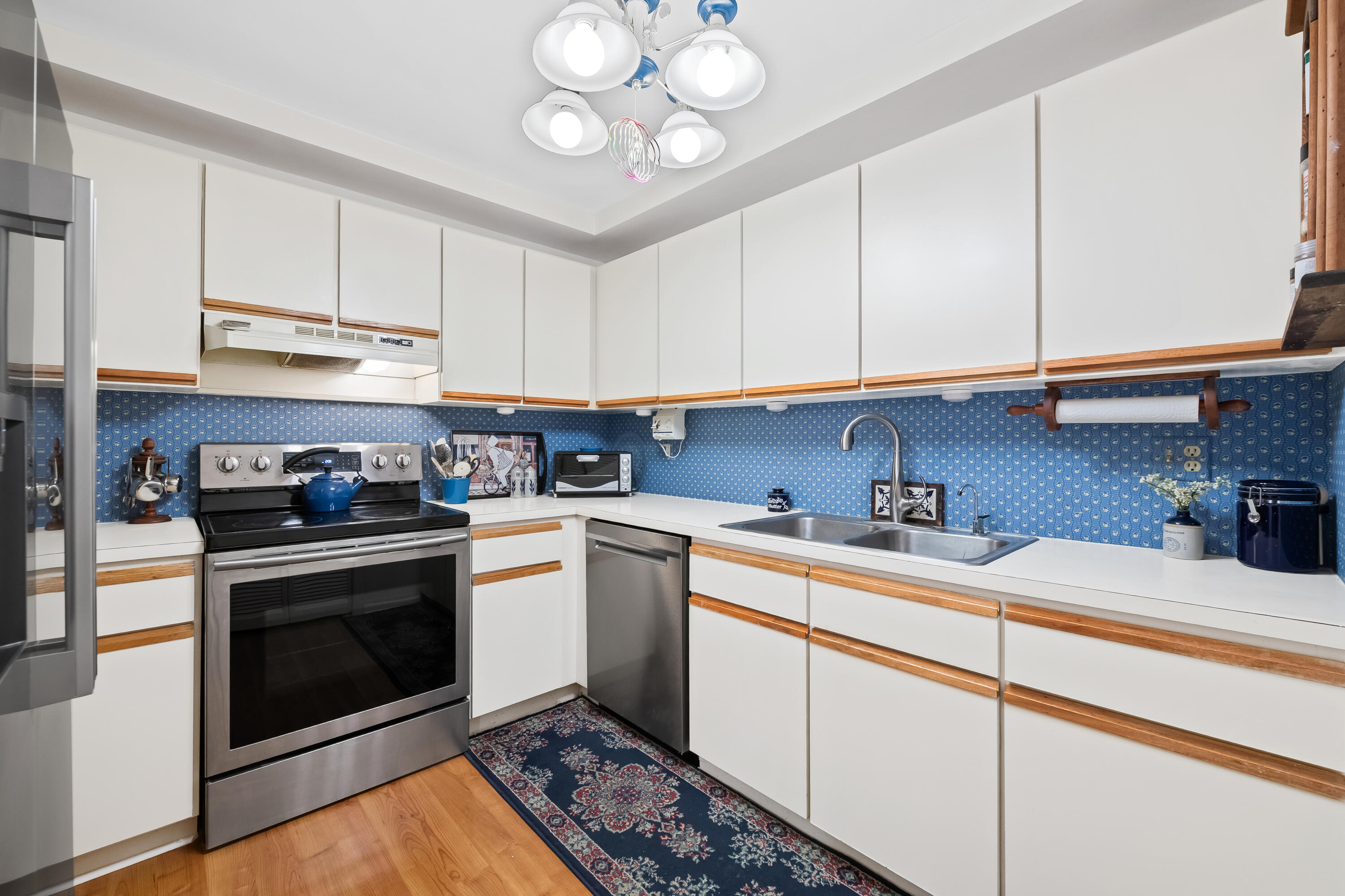 CAPISTRANO TOWNHOMES CONDO - Residential