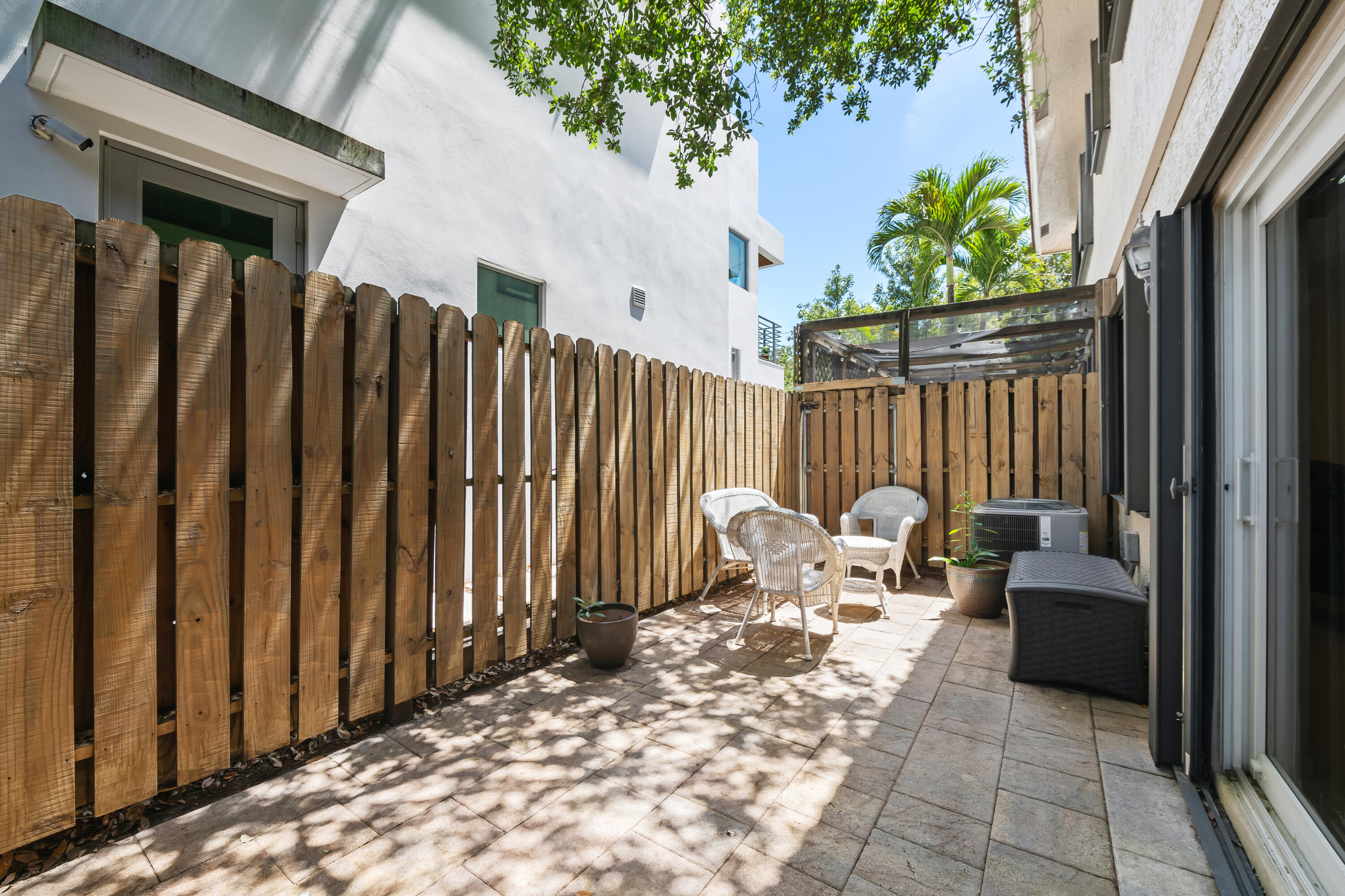 CAPISTRANO TOWNHOMES CONDO - Residential