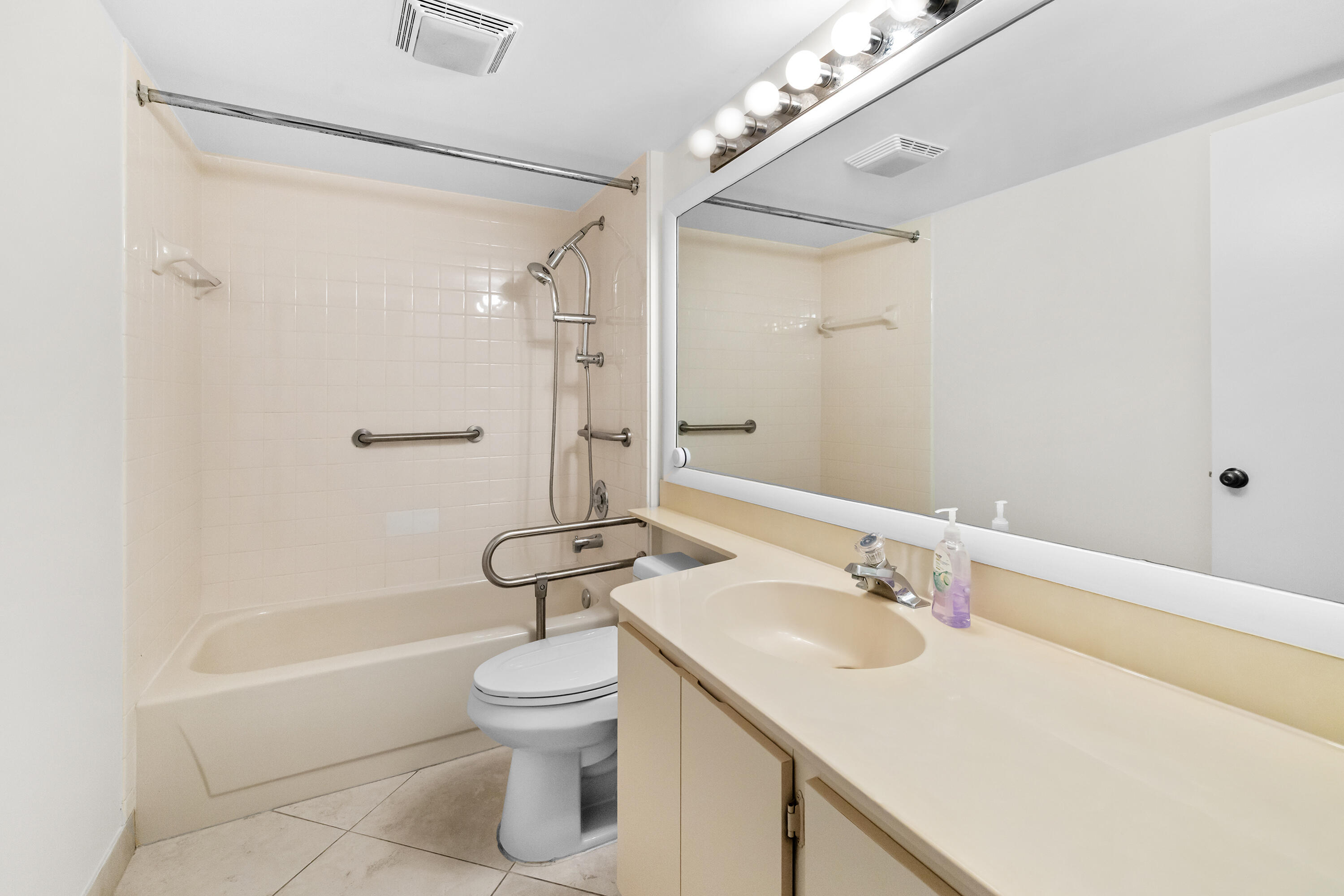 WHITEHALL VILLAGE - Residential