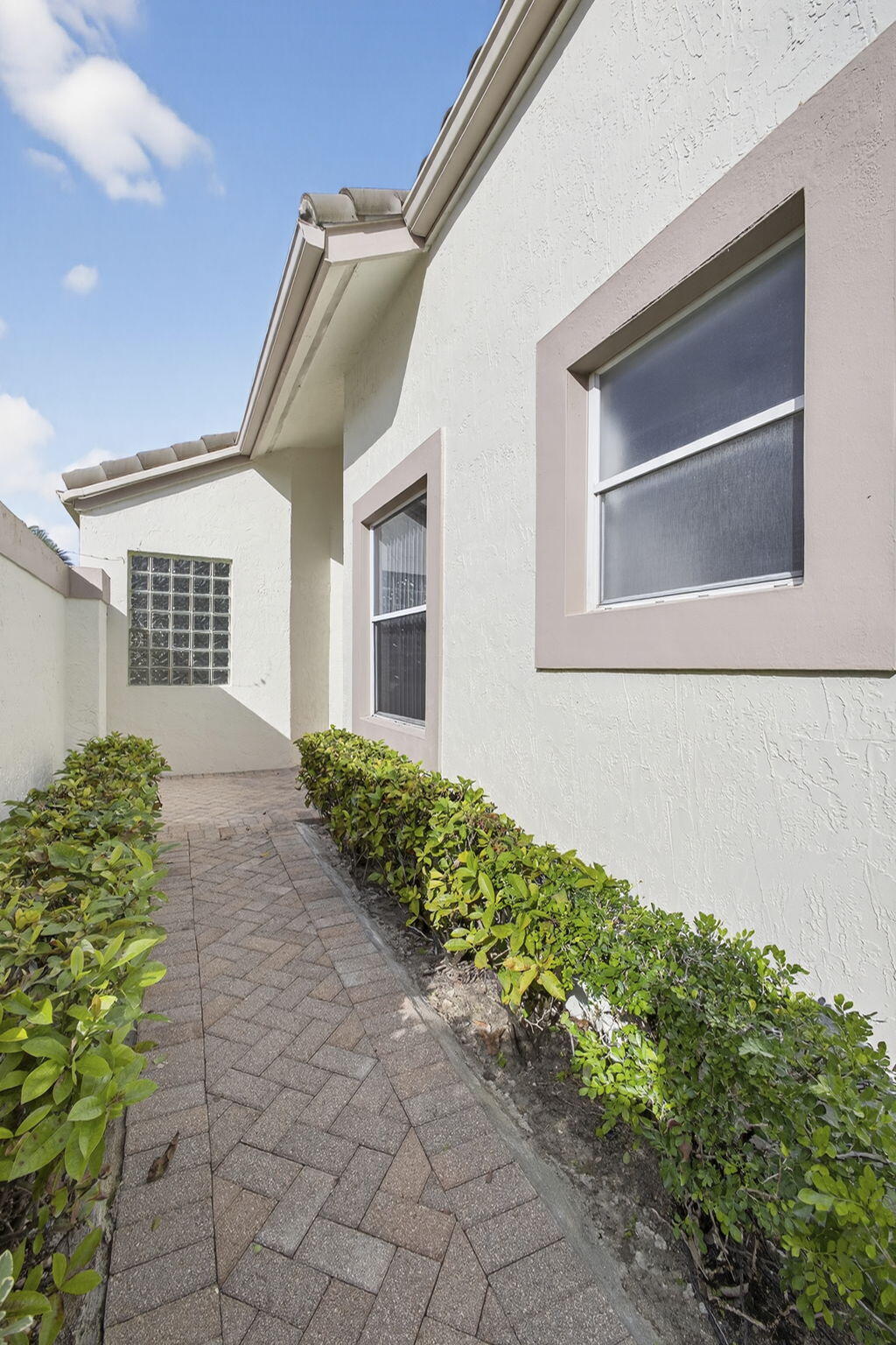 Properties | Stephanie Kaufman 6375 Three Lakes Lane