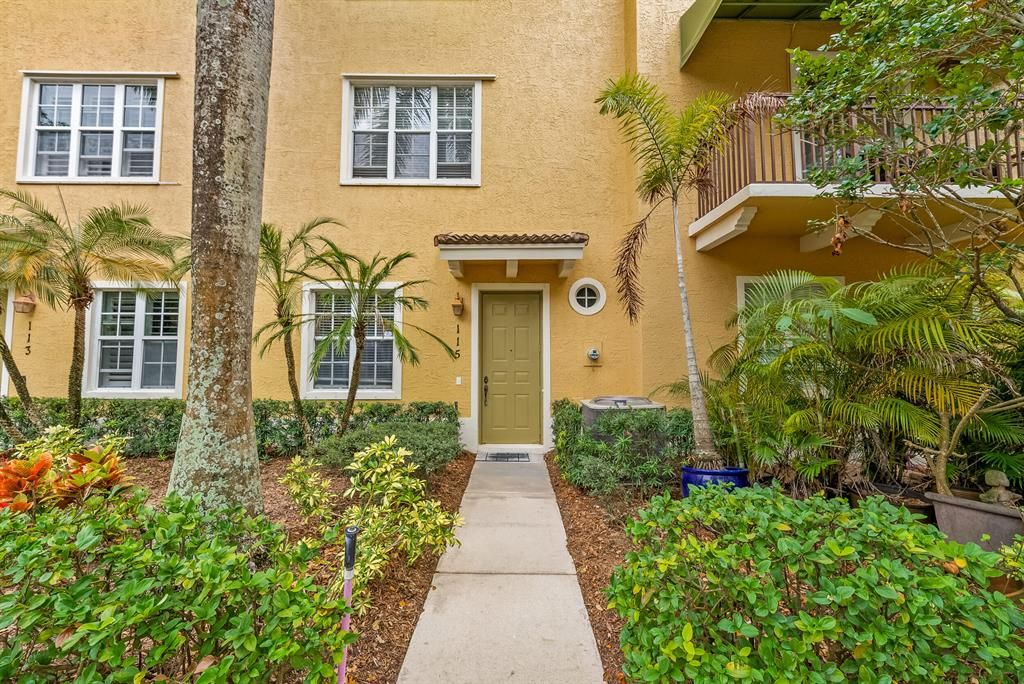 Photo of 115 Apalachee Lane, Jupiter, FL 33458 (MLS # R10875614)