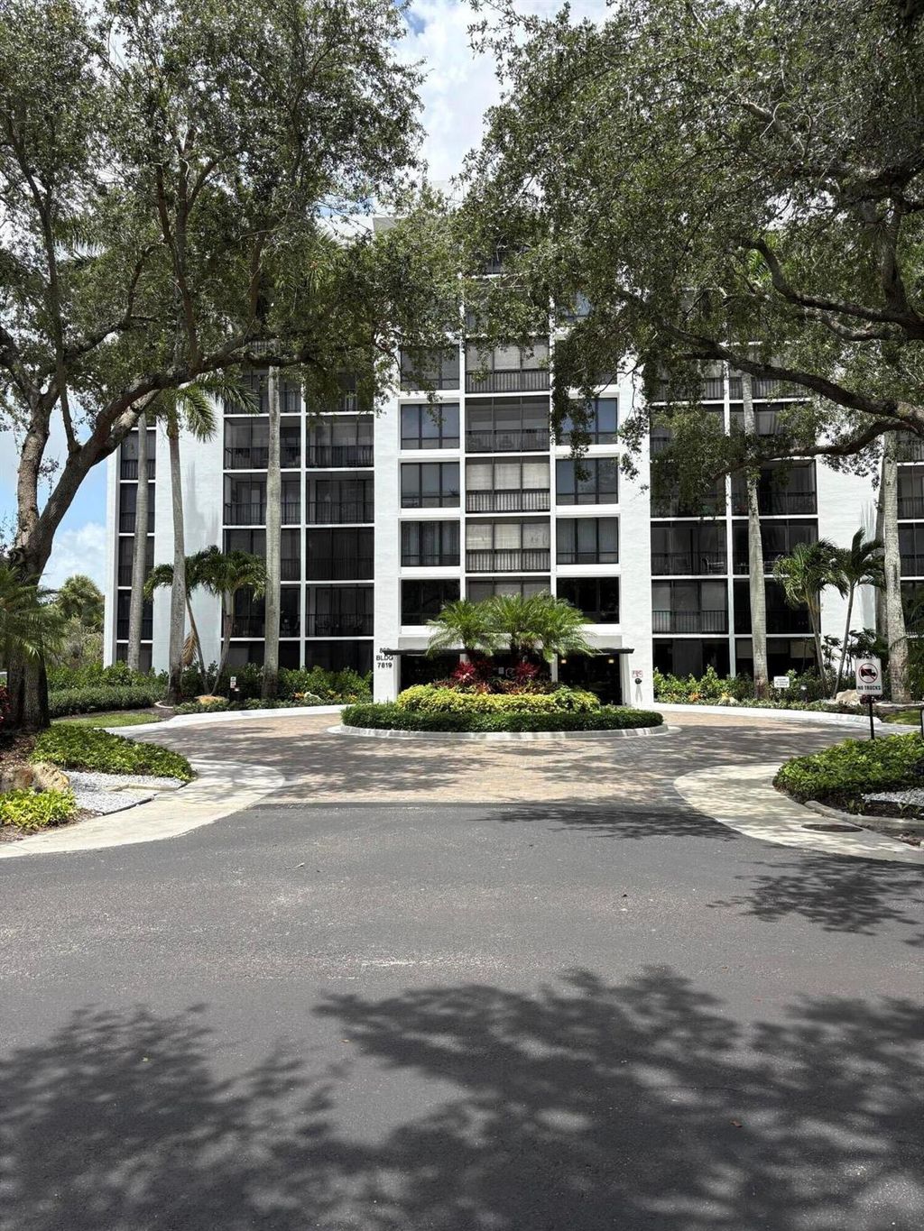 Photo of 7819 Lakeside Boulevard #876, Boca Raton, FL 33434 (MLS # R11107744)