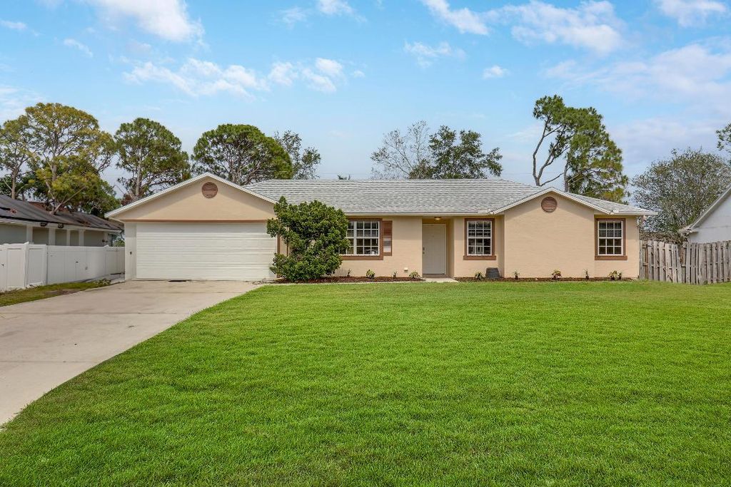 Photo of 769 SW Hogan Street, Port Saint Lucie, FL 34983 (MLS # R10988746)