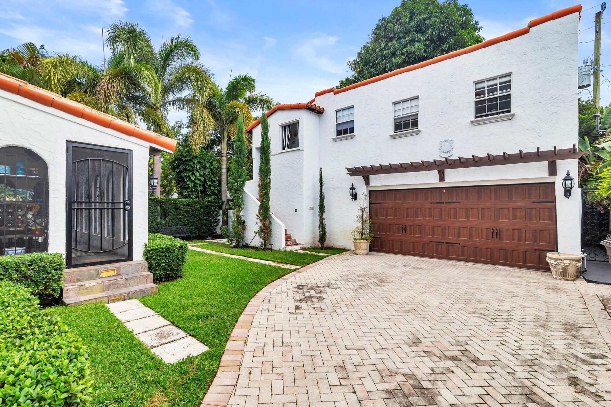 FLAMINGO PARK - Residential