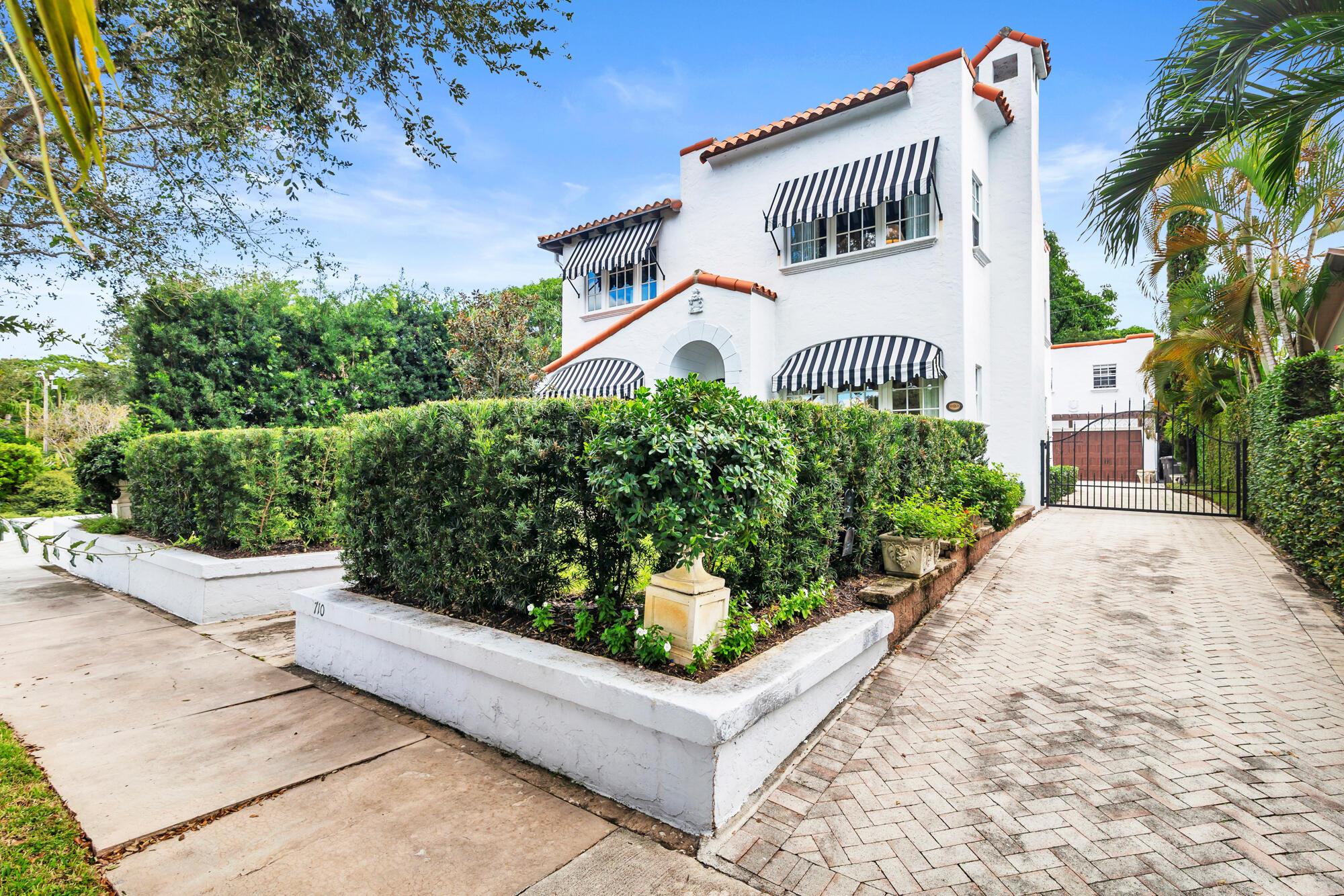 FLAMINGO PARK - Residential