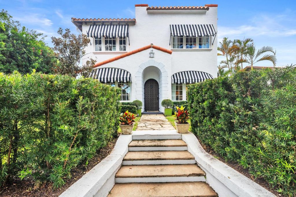 Photo of 710 Flamingo Drive, West Palm Beach, FL 33401 (MLS # R11140775)