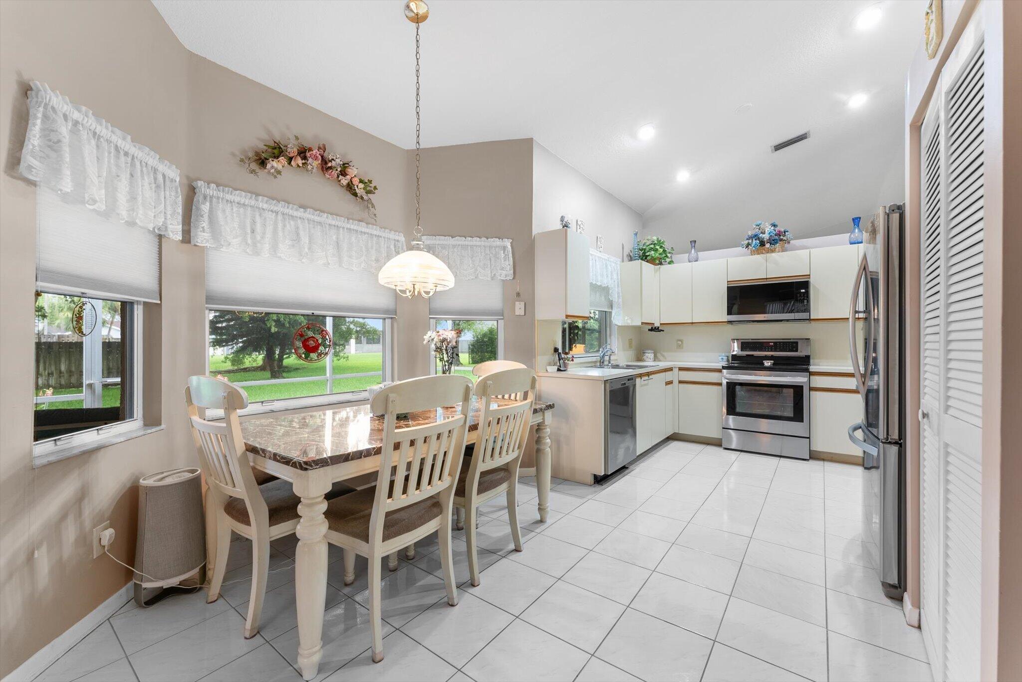 Pasadena Estates of Chapel Trails - Residential