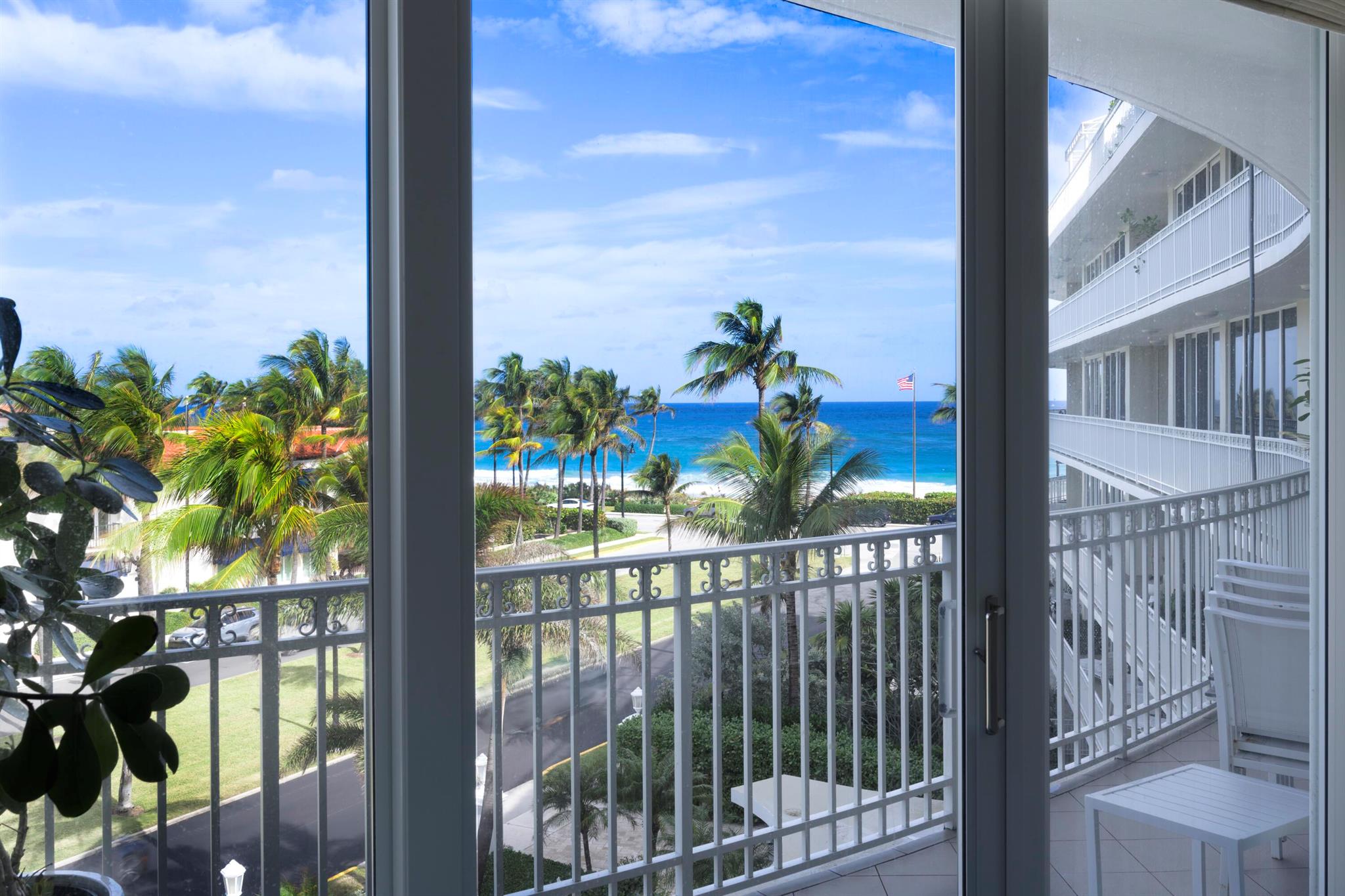 100 Royal Palm Way F4