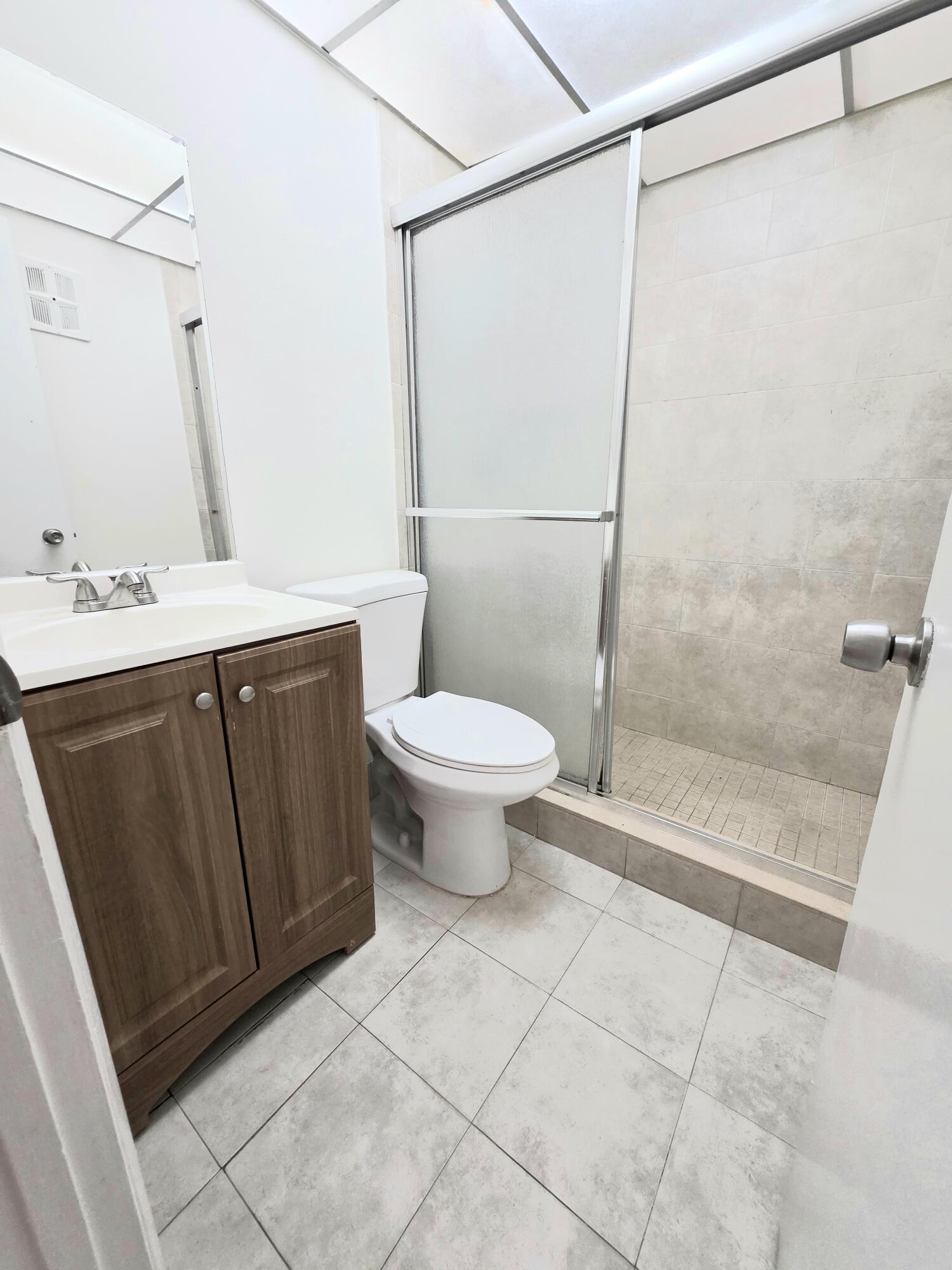 SPANISH OAKS CONDO - Residential Lease