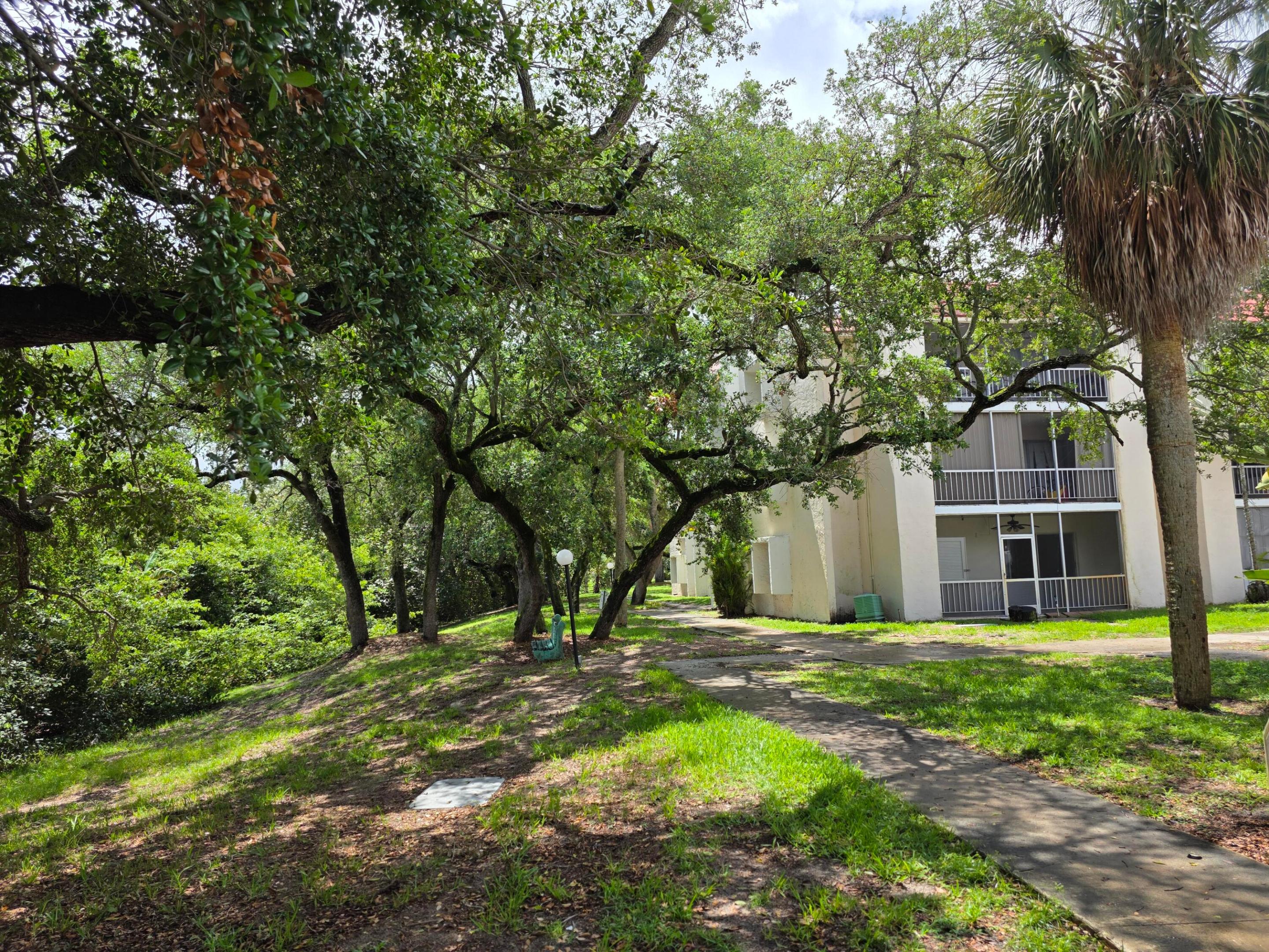 SPANISH OAKS CONDO - Residential Lease