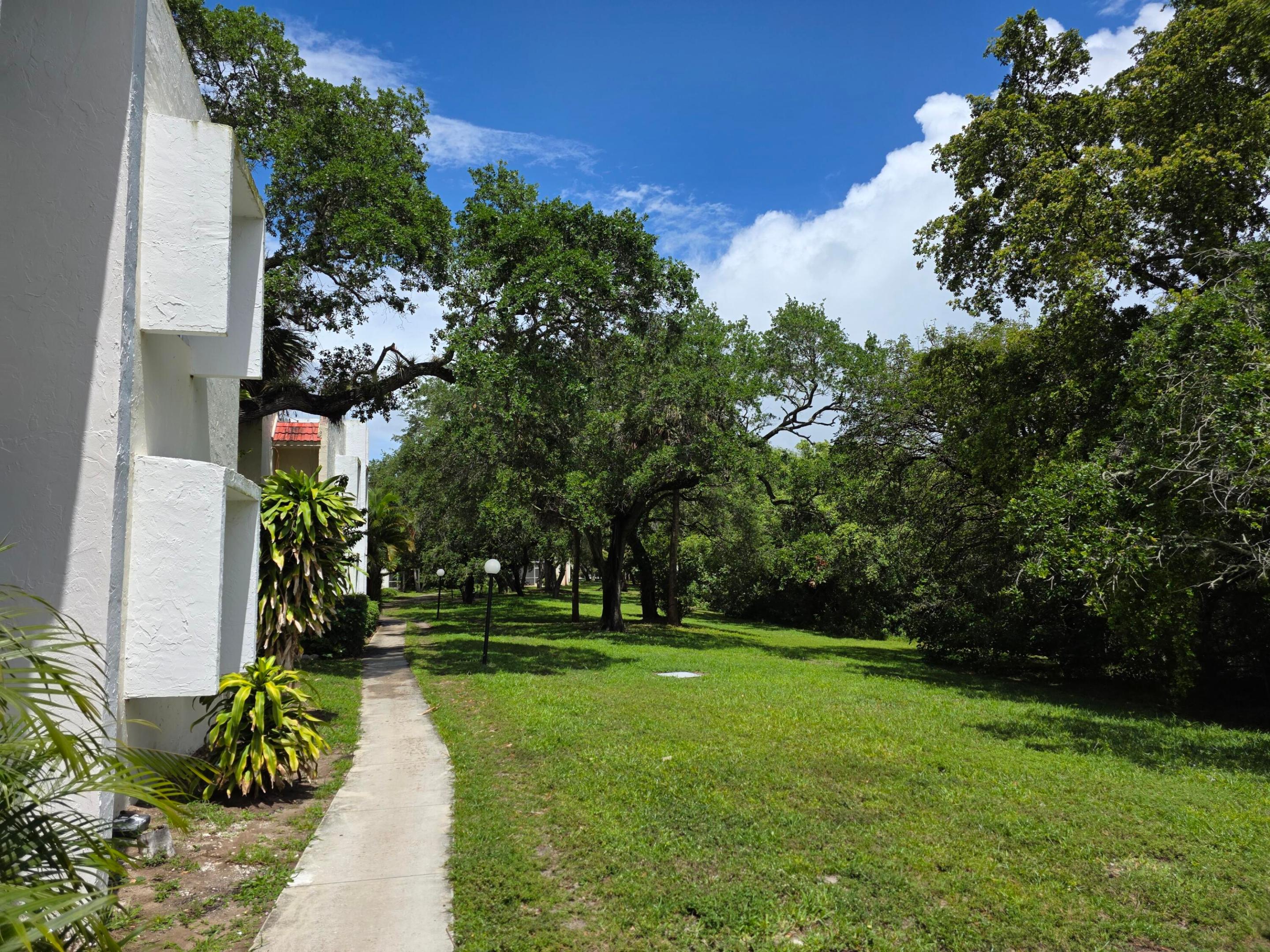 SPANISH OAKS CONDO - Residential Lease