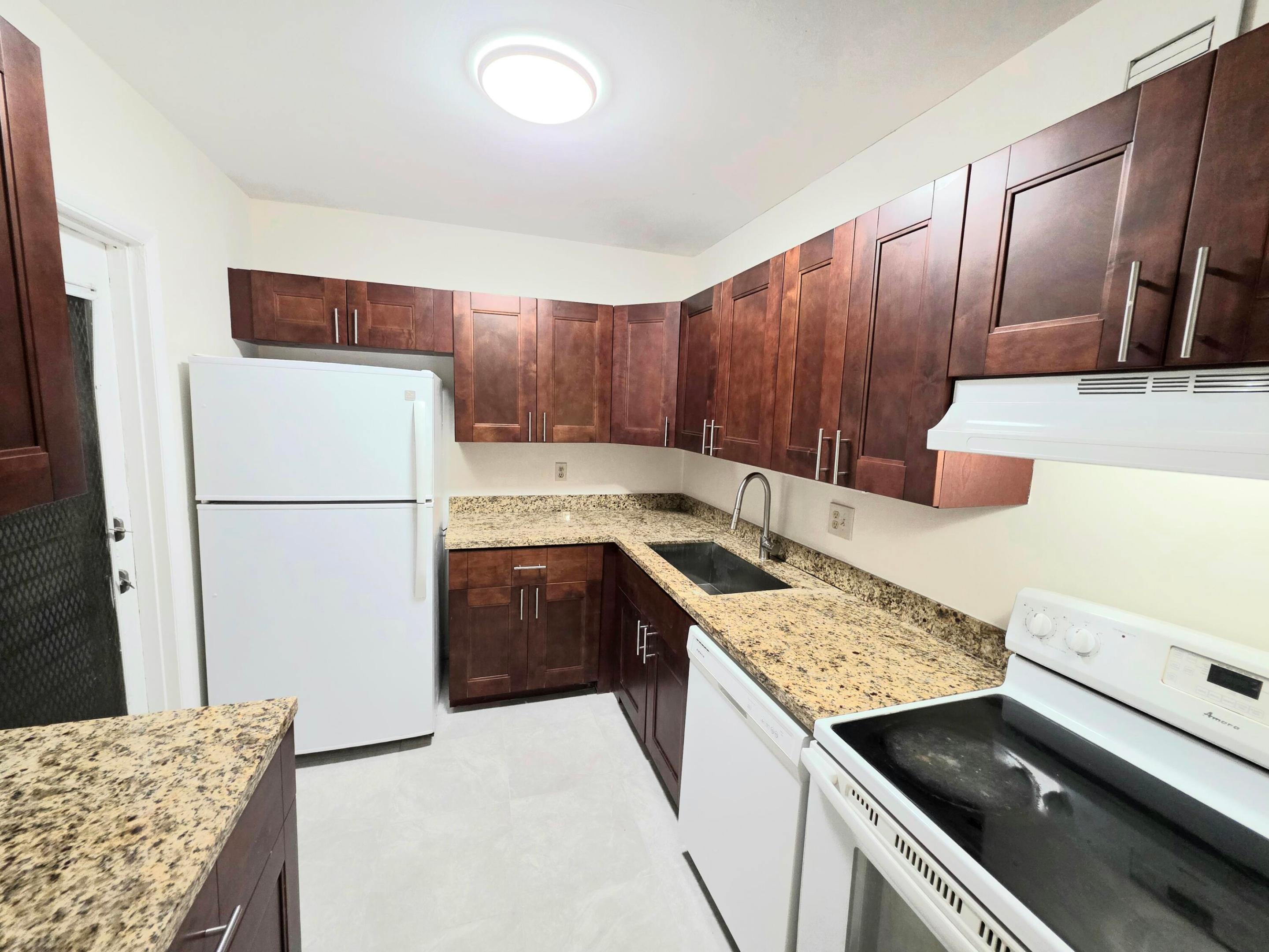SPANISH OAKS CONDO - Residential Lease