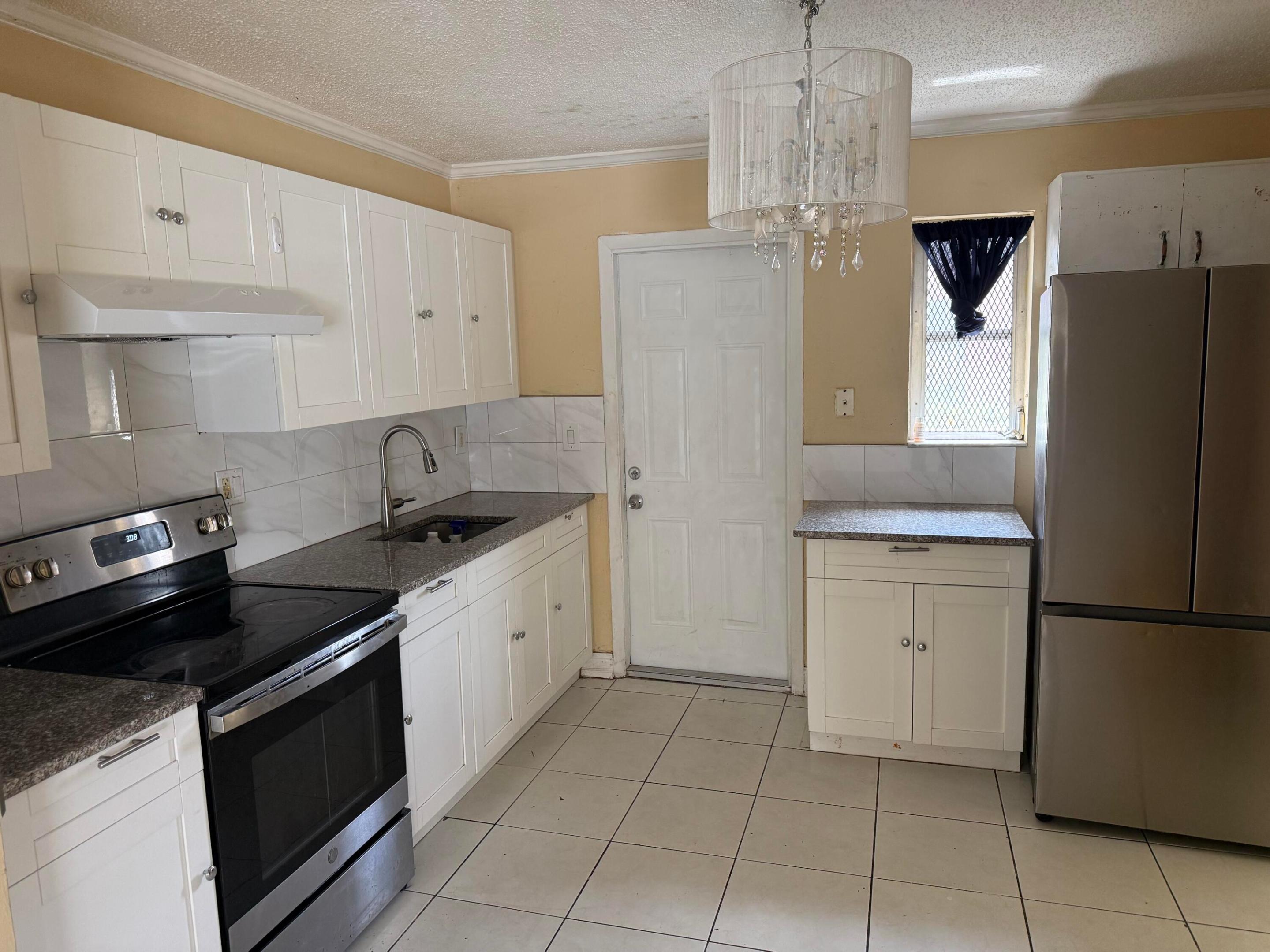 RIVIERA HEIGHTS - Residential