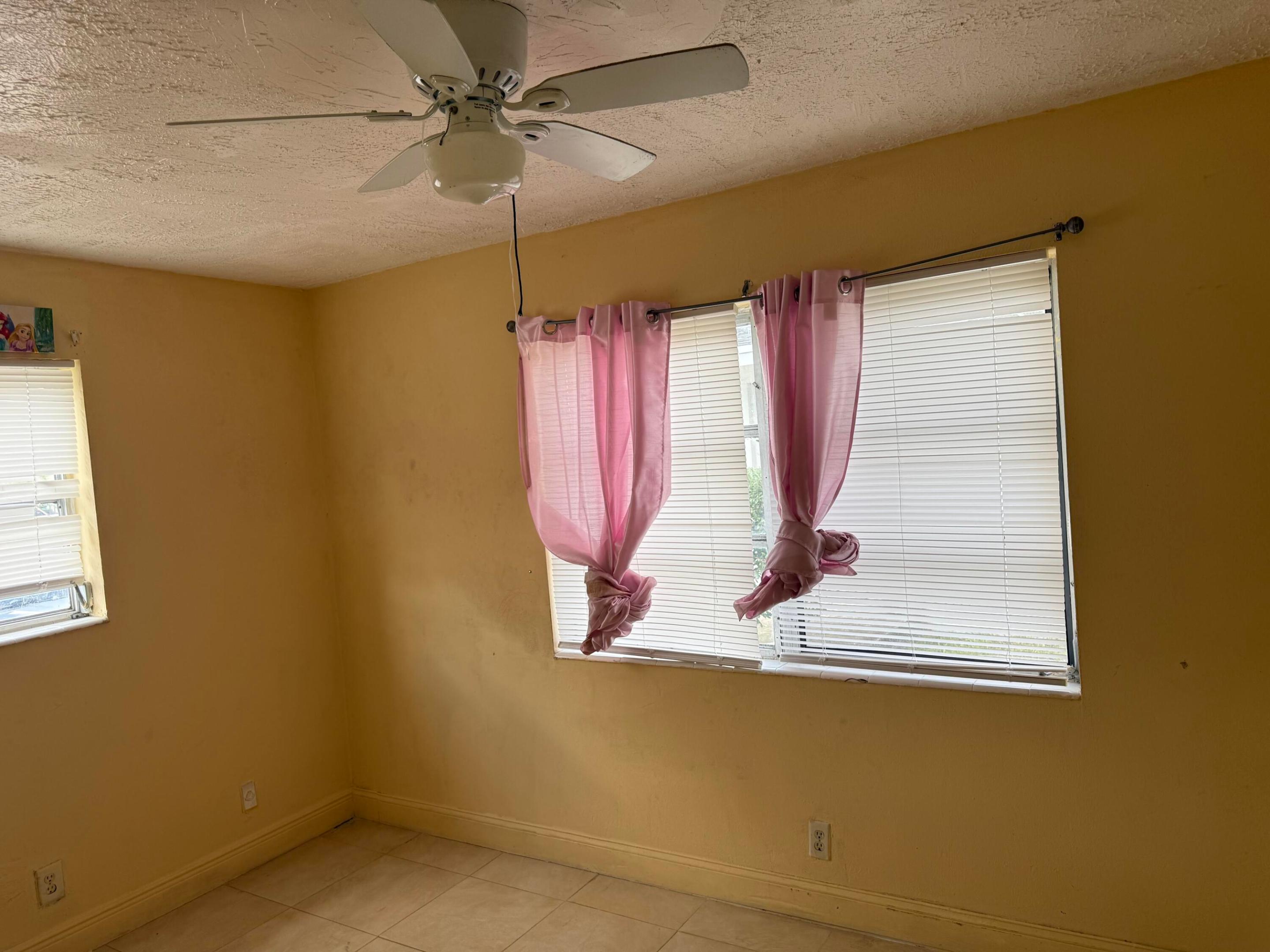 RIVIERA HEIGHTS - Residential