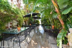 Historic Antique Row - Commercial Sale