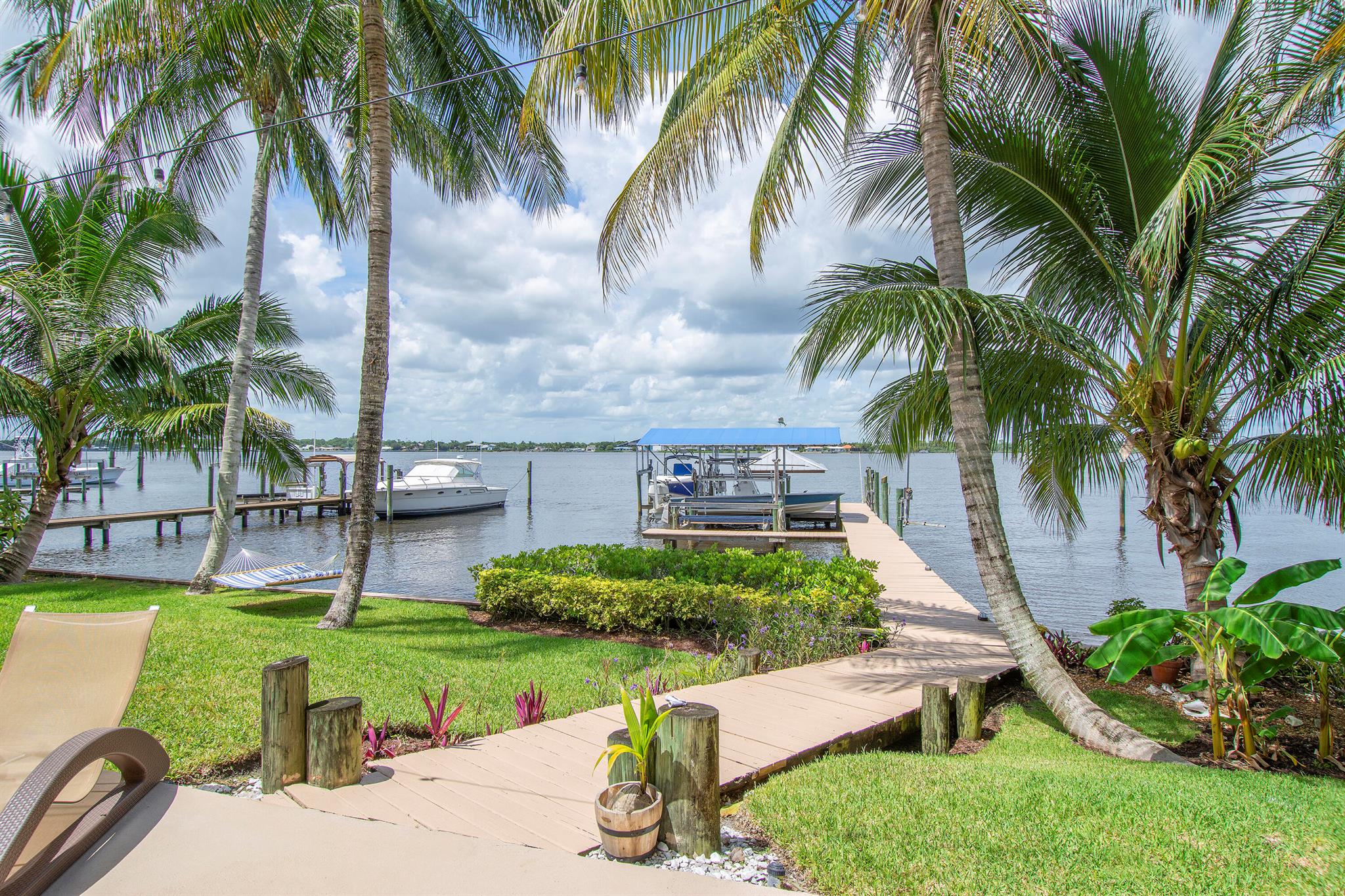 RIVER POINT - Residential