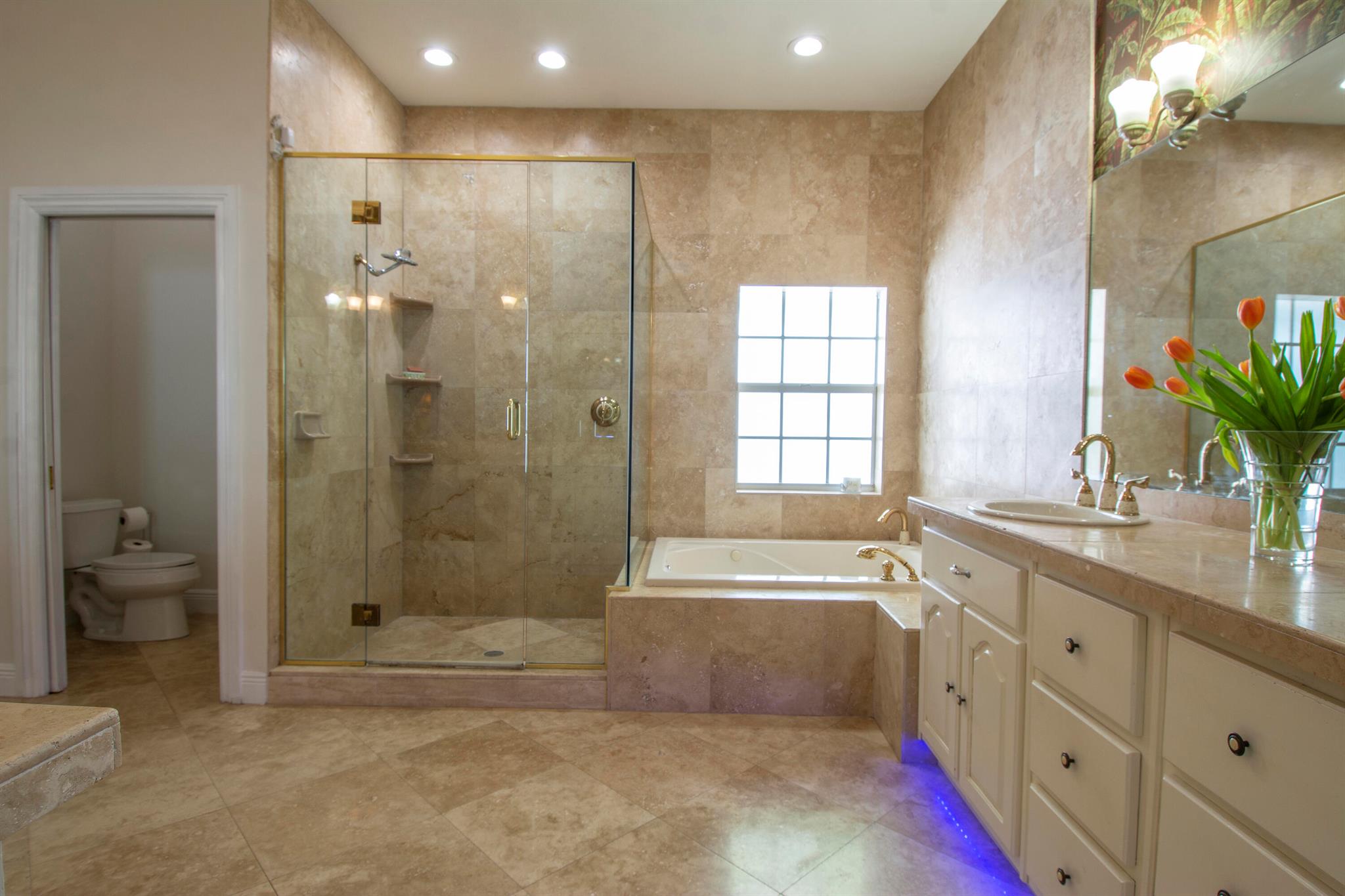 RIVER POINT - Residential