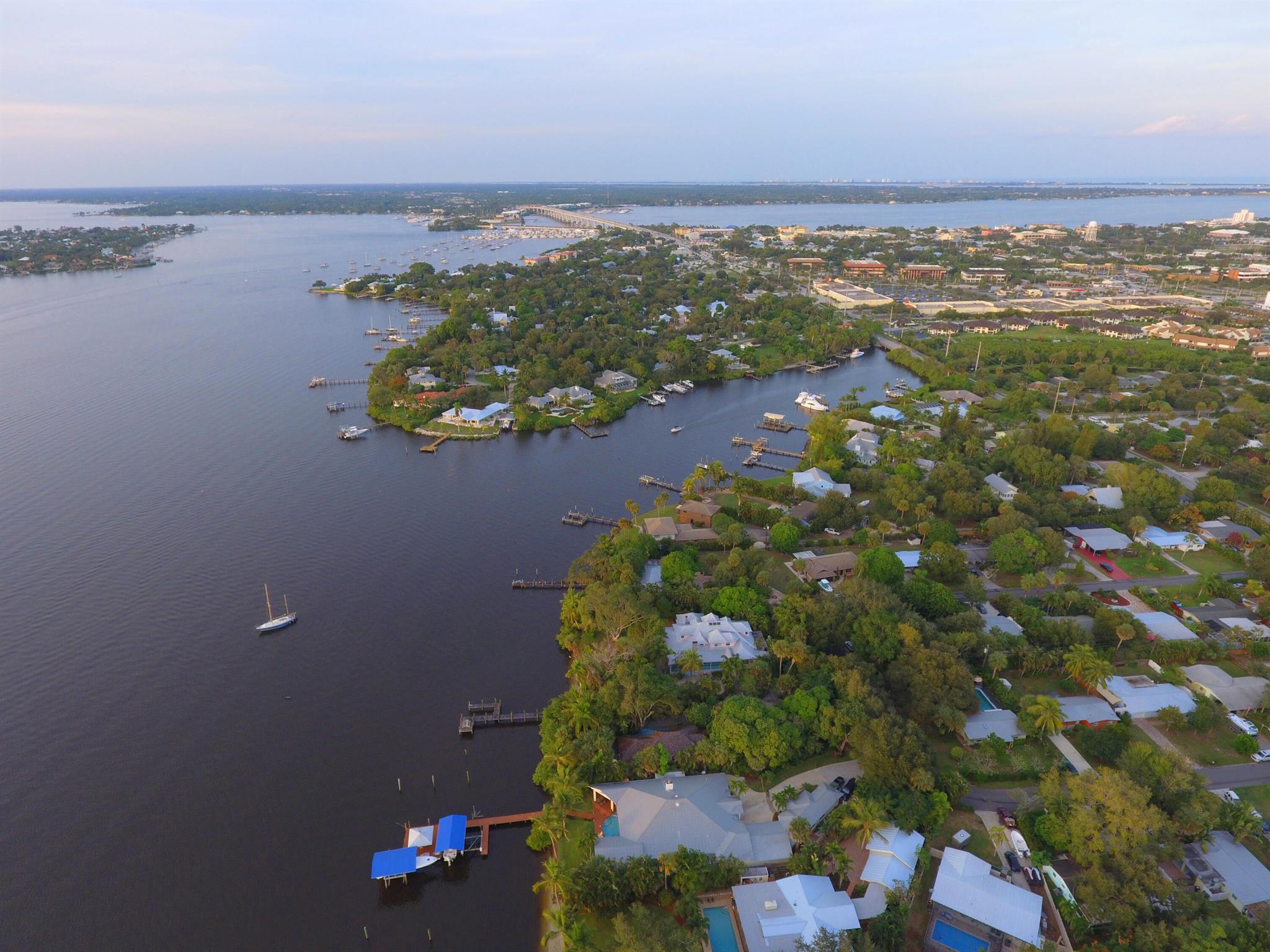 RIVER POINT - Residential