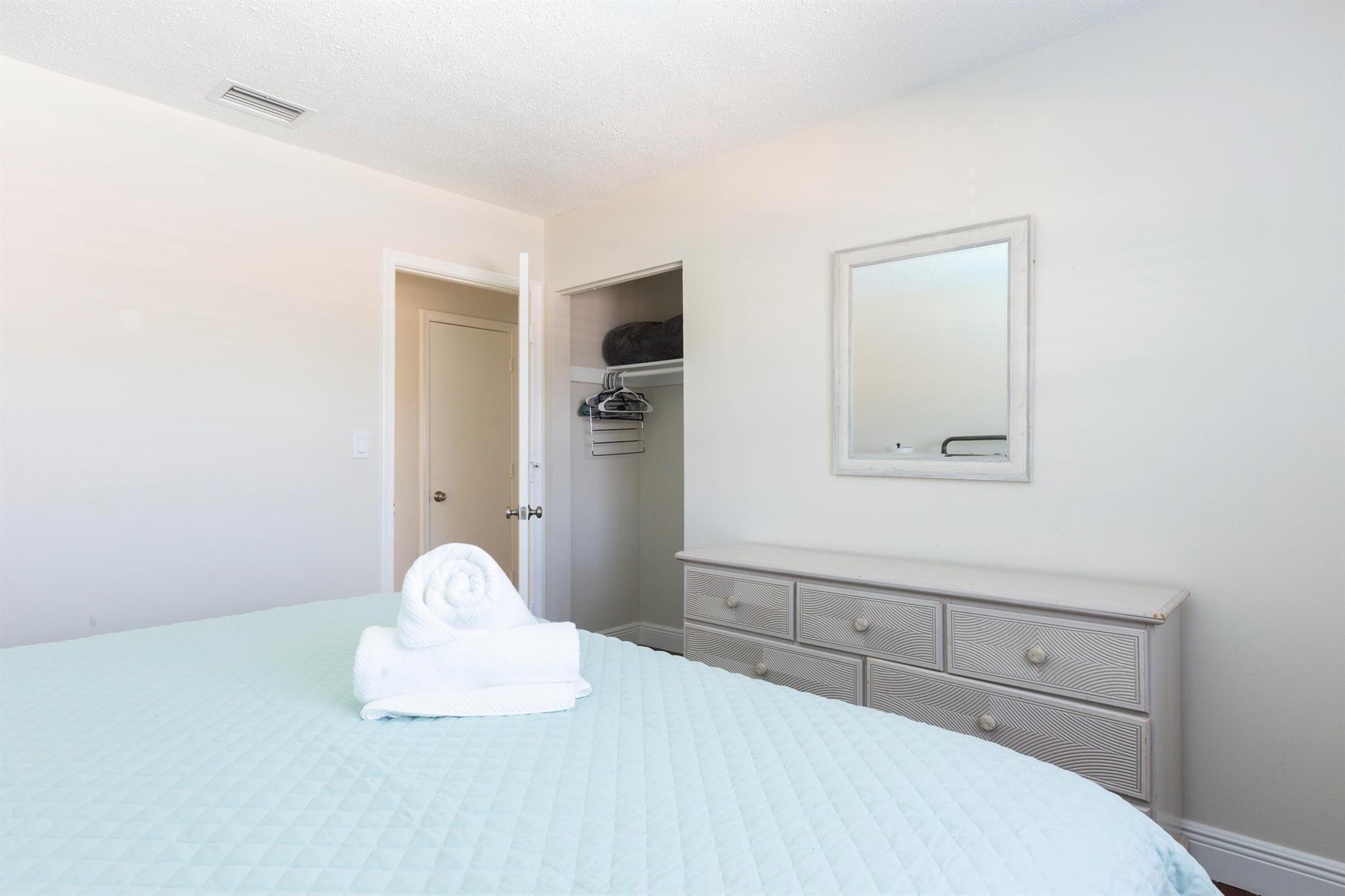 TROPIC PALMS 1 - Residential