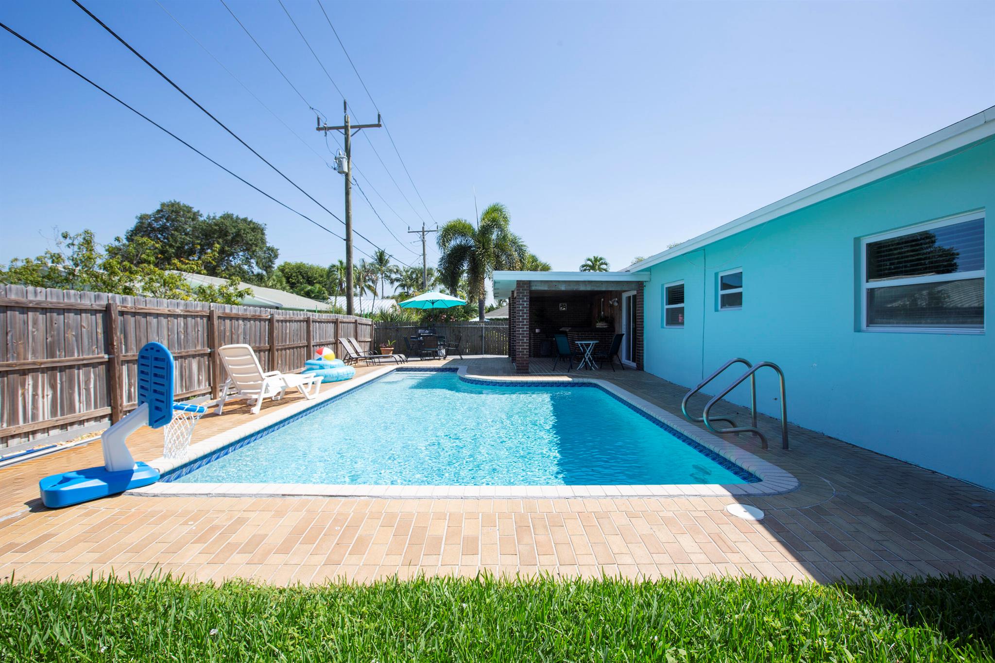 TROPIC PALMS 1 - Residential