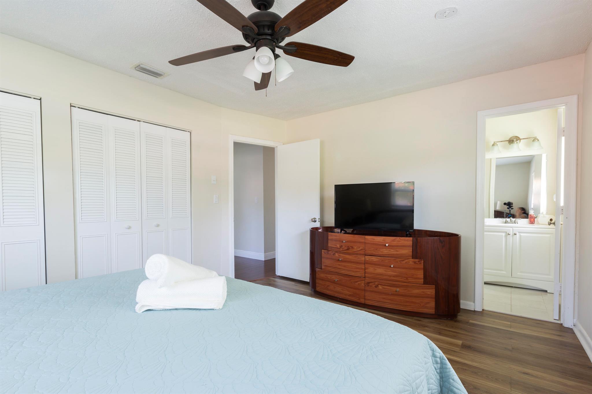 TROPIC PALMS 1 - Residential