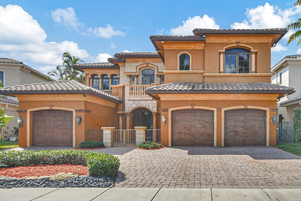 Photo of 17935 Monte Vista Drive, Boca Raton, FL 33496 (MLS # R10962569)