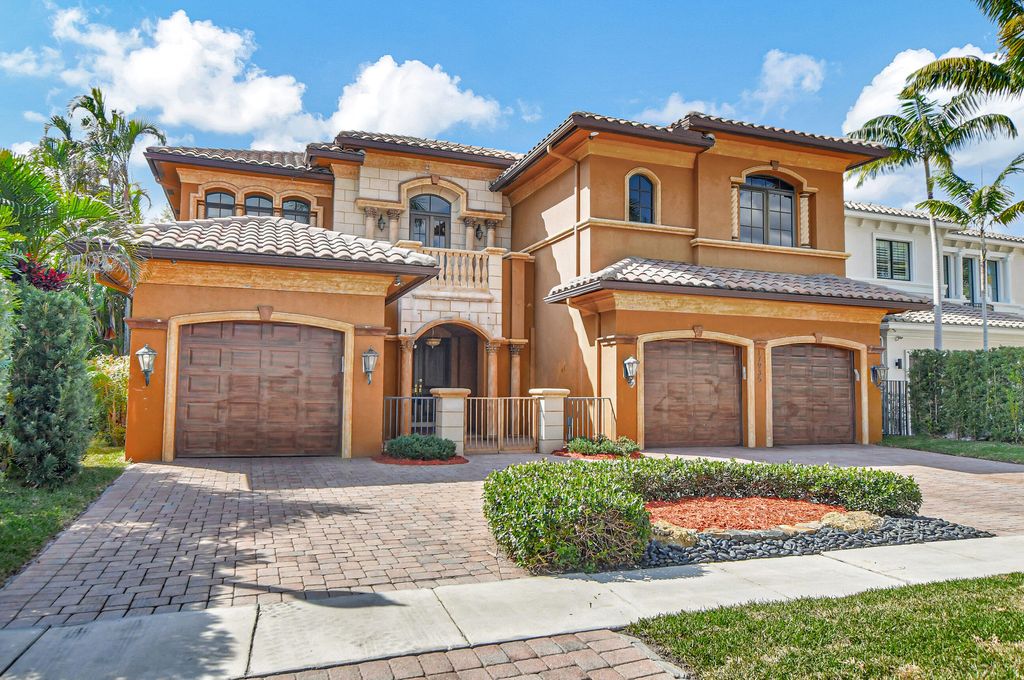 Photo of 17935 Monte Vista Drive, Boca Raton, FL 33496 (MLS # R10962569)