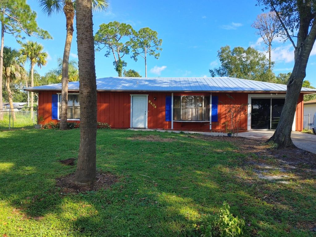 Photo of 8404 Hibiscus Road, Fort Pierce, FL 34951 (MLS # R10928042)