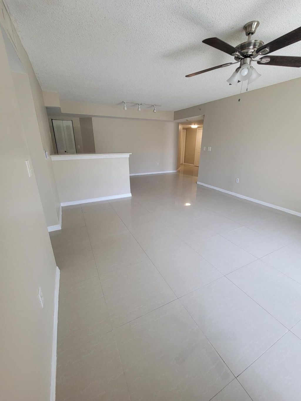 Photo of 1400 Crestwood Court S #1402, Royal Palm Beach, FL 33411 (MLS # R11162507)