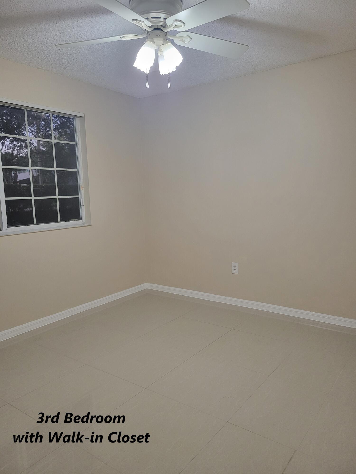 GRAND VIEW AT CRESTWOOD CONDOMINIUM - Residential Lease